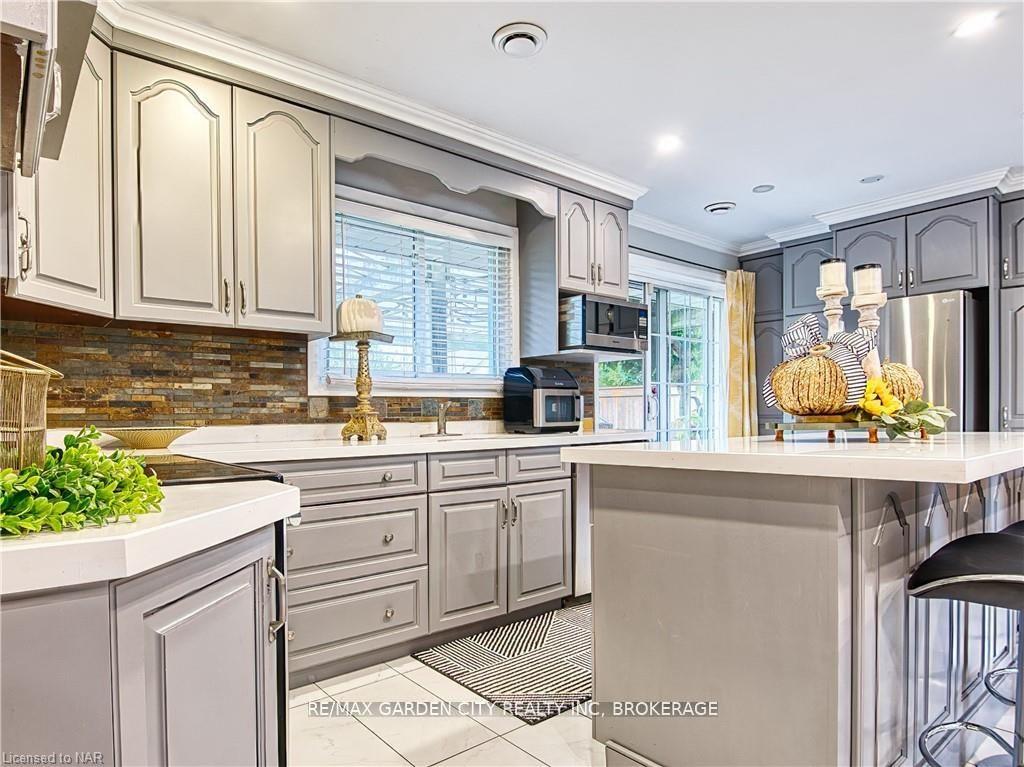 Photo 16 of 1729 Third St Louth, St. Catharines, Rural Fourth — HOMEH