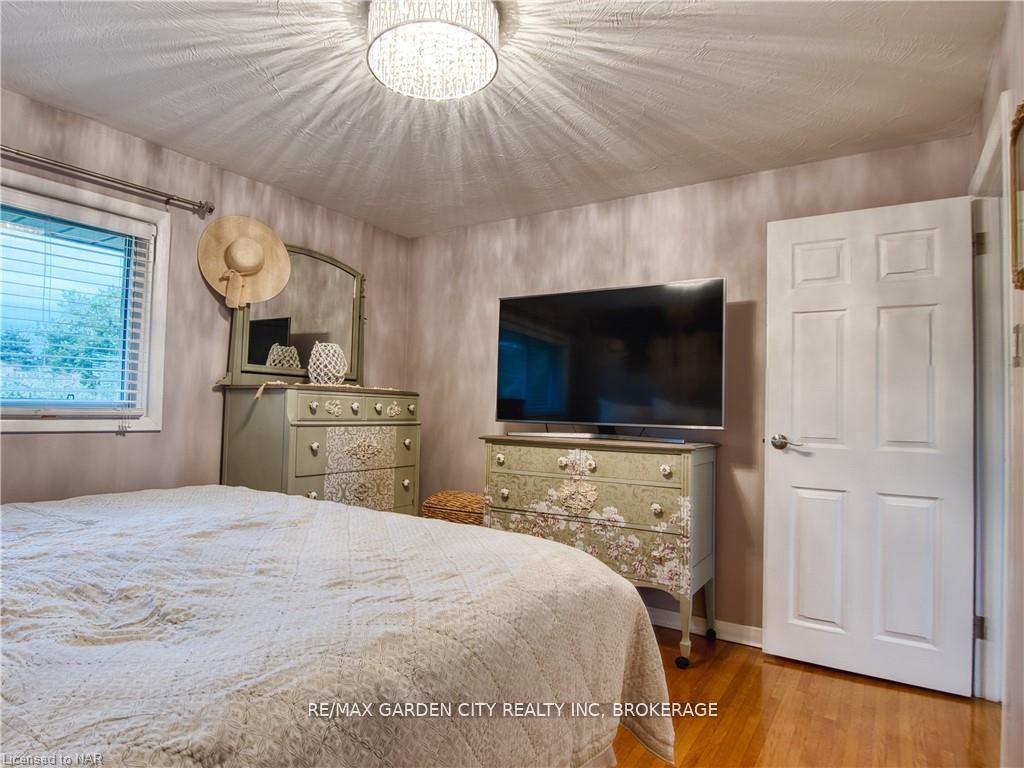 Photo 21 of 1729 Third St Louth, St. Catharines, Rural Fourth — HOMEH