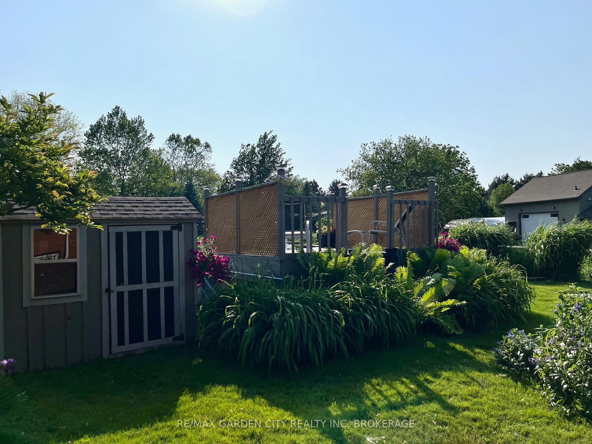 Photo 43 of 1729 Third St Louth, St. Catharines, Rural Fourth — HOMEH