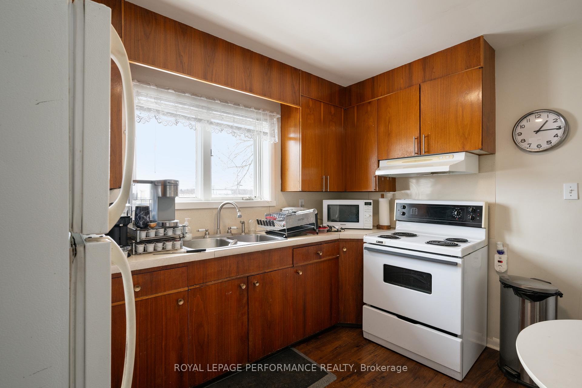 Photo 7 of 7161 Franktown Road, Ottawa, Btwn Franktown Rd. & Fallowfield Rd. — HOMEH