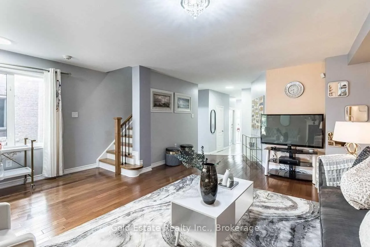 Photo 7 of 45 Rotunda Street, Brampton, Fletcher's Creek South — HOMEH