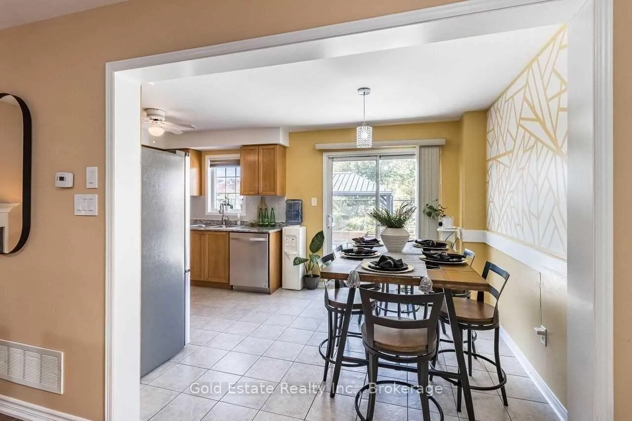 Photo 8 of 45 Rotunda Street, Brampton, Fletcher's Creek South — HOMEH