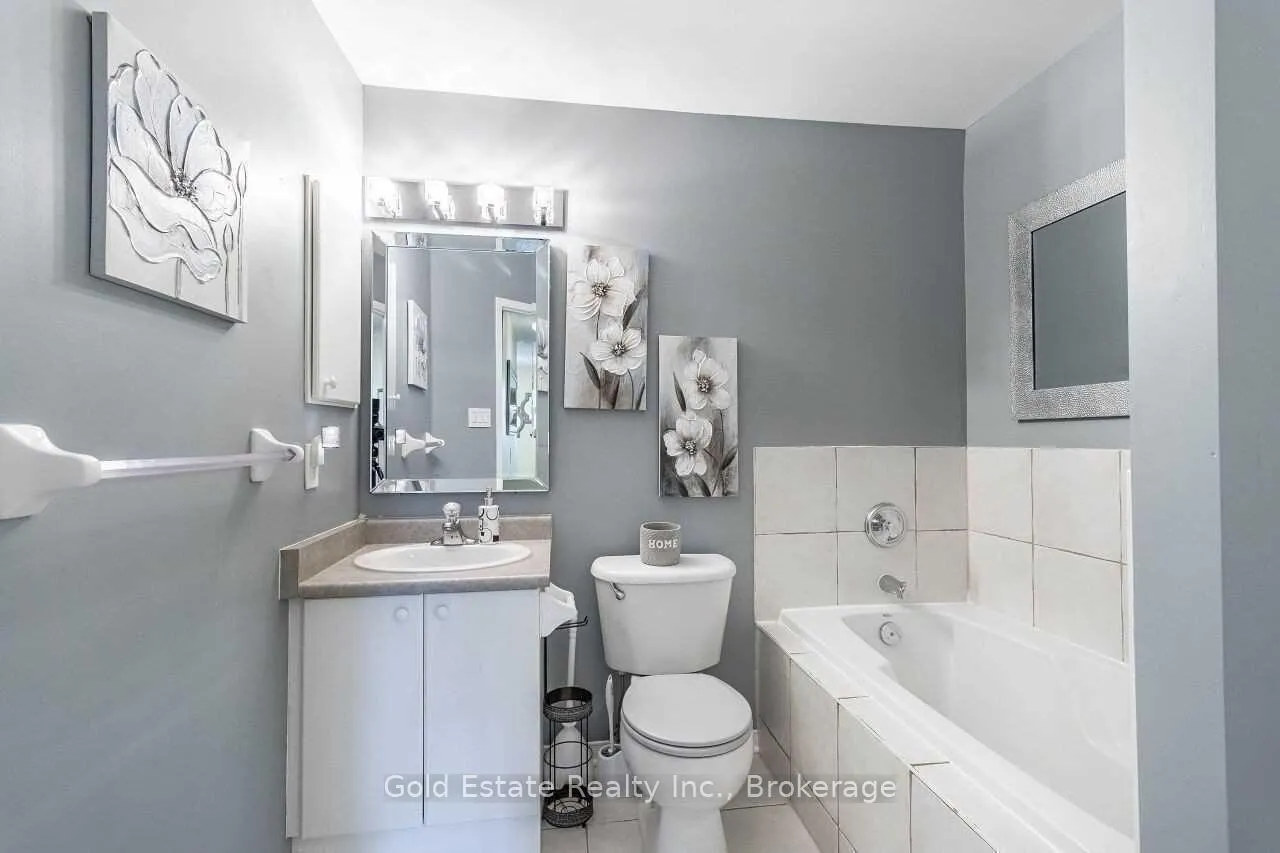 Photo 16 of 45 Rotunda Street, Brampton, Fletcher's Creek South — HOMEH