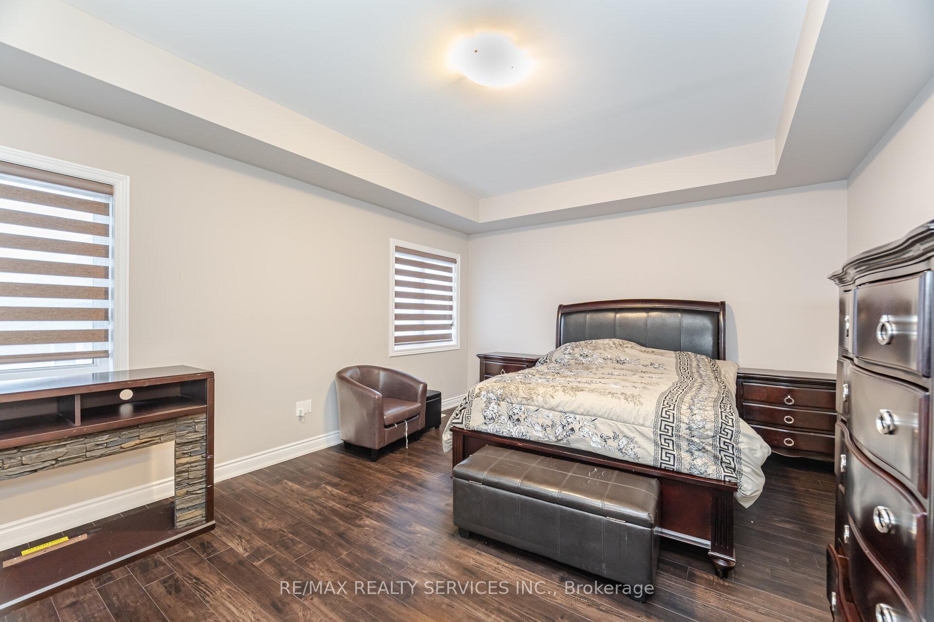 Photo 30 of 24 Padbury Trail, Brampton, Northwest Brampton — HOMEH