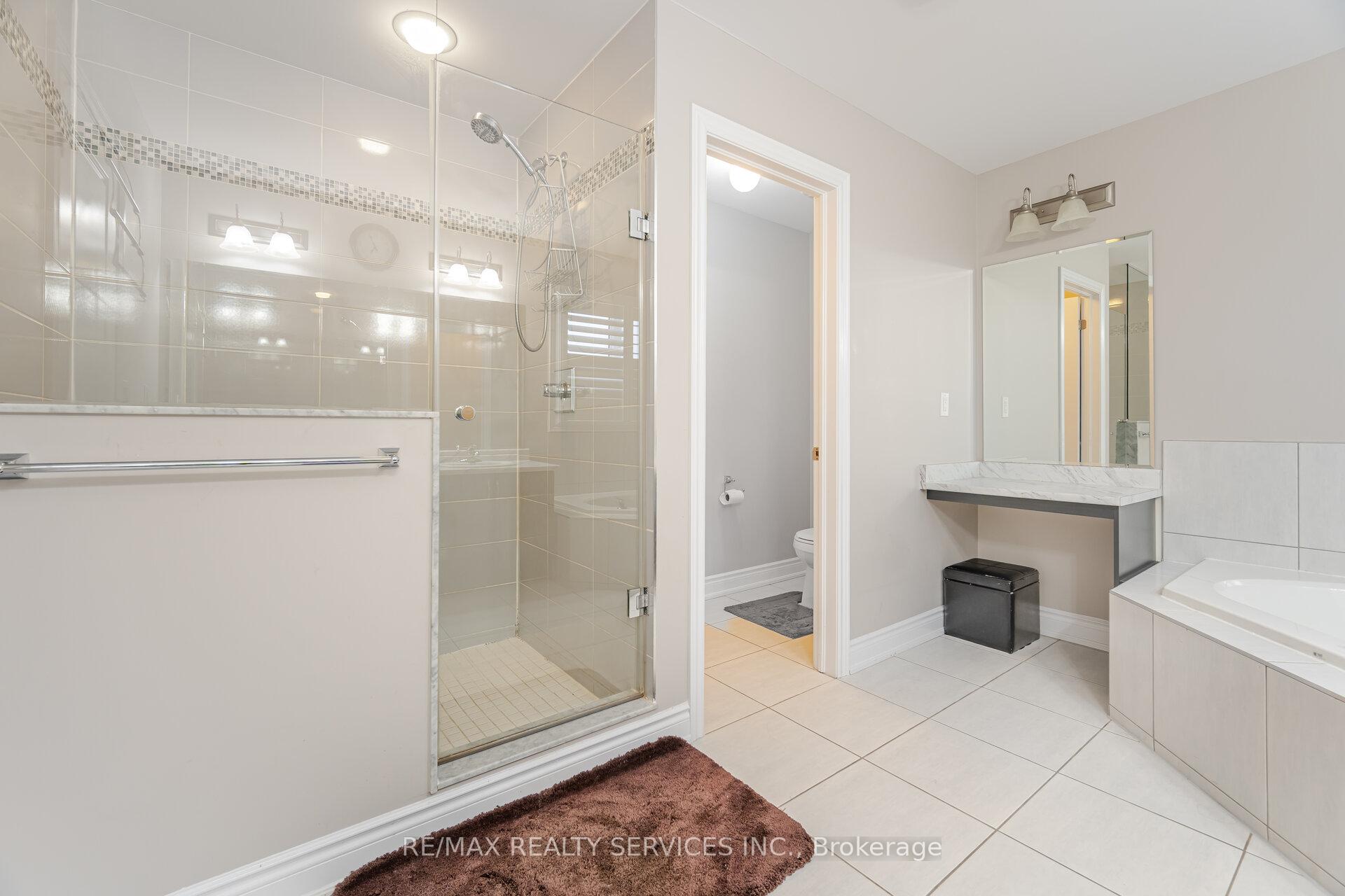 Photo 33 of 24 Padbury Trail, Brampton, Northwest Brampton — HOMEH