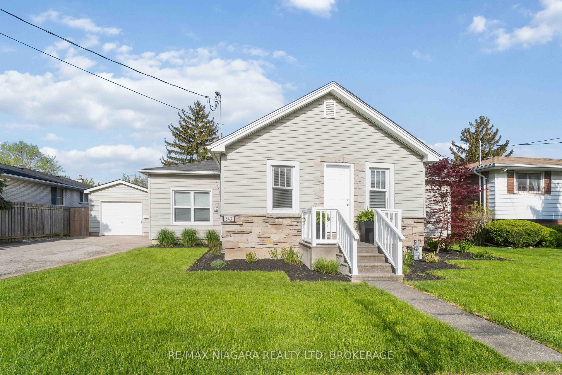 Front of 543 Vine Street