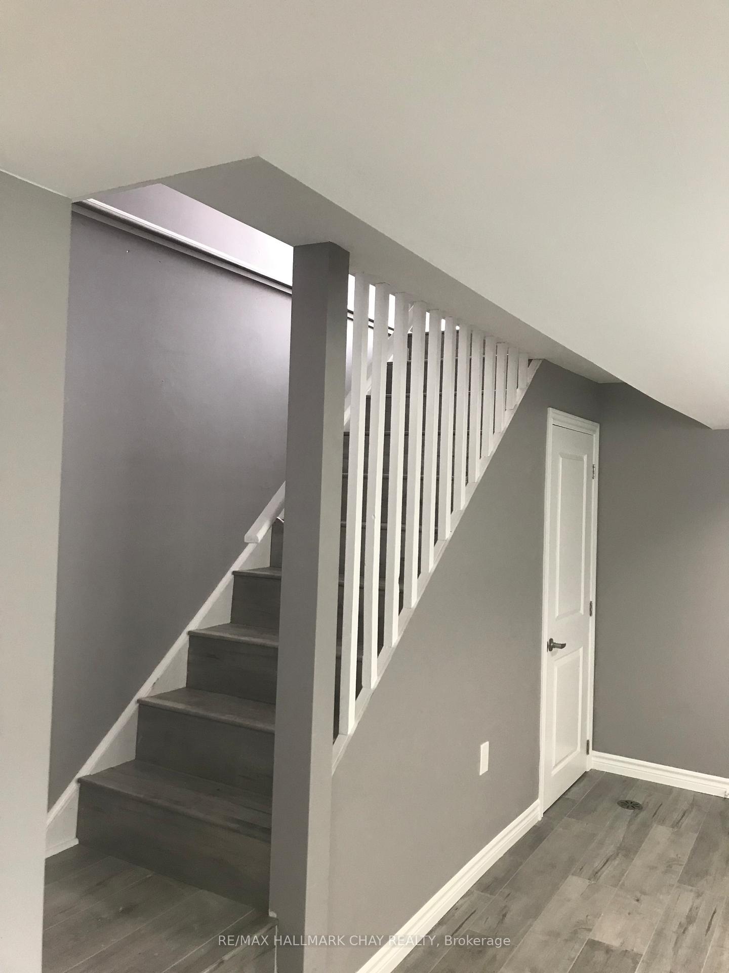 Photo 3 of 51 Hadden Crescent, Barrie, Cundles East — HOMEH