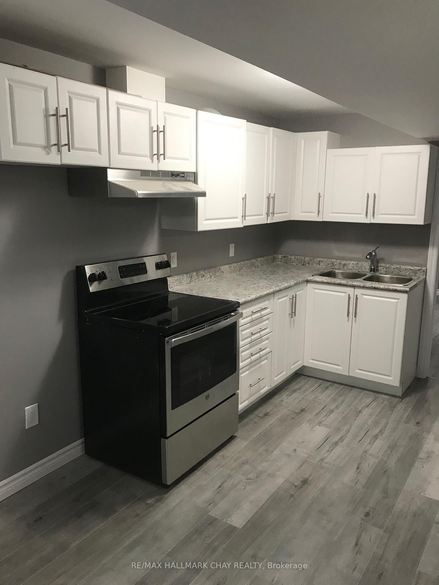 Photo 4 of 51 Hadden Crescent, Barrie, Cundles East — HOMEH
