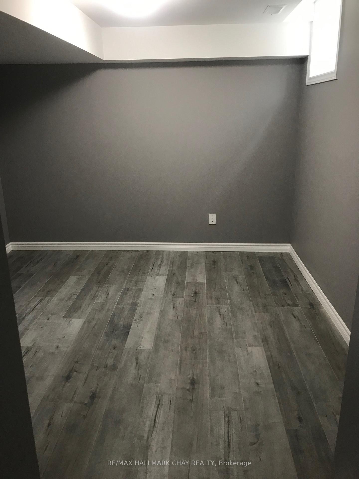 Photo 8 of 51 Hadden Crescent, Barrie, Cundles East — HOMEH