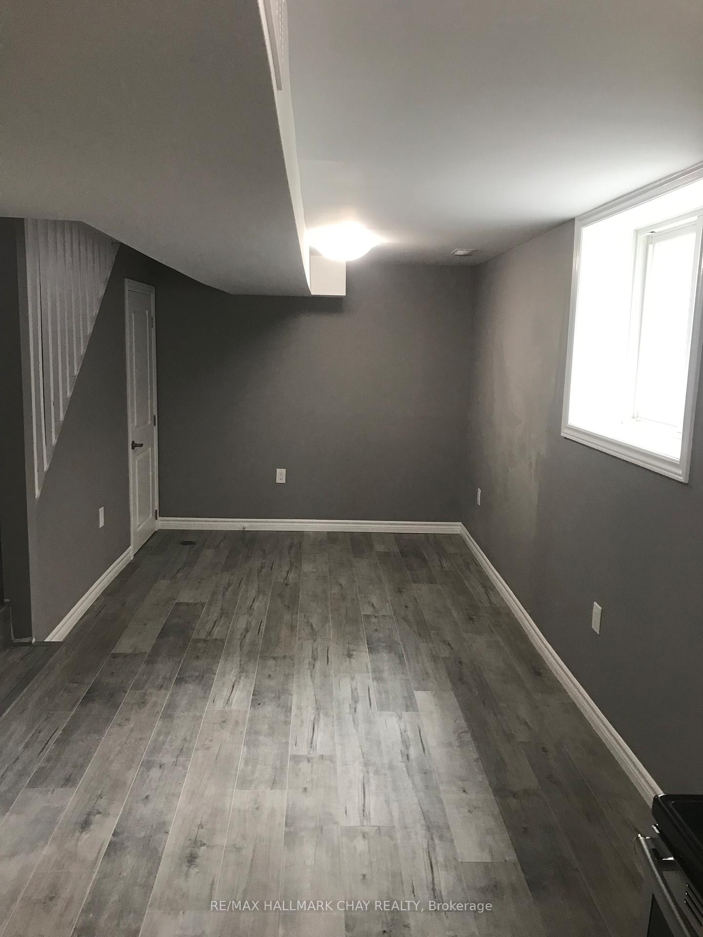 Photo 9 of 51 Hadden Crescent, Barrie, Cundles East — HOMEH