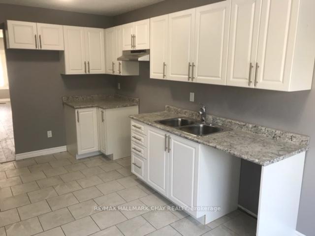 Photo 11 of 51 Hadden Crescent, Barrie, Cundles East — HOMEH