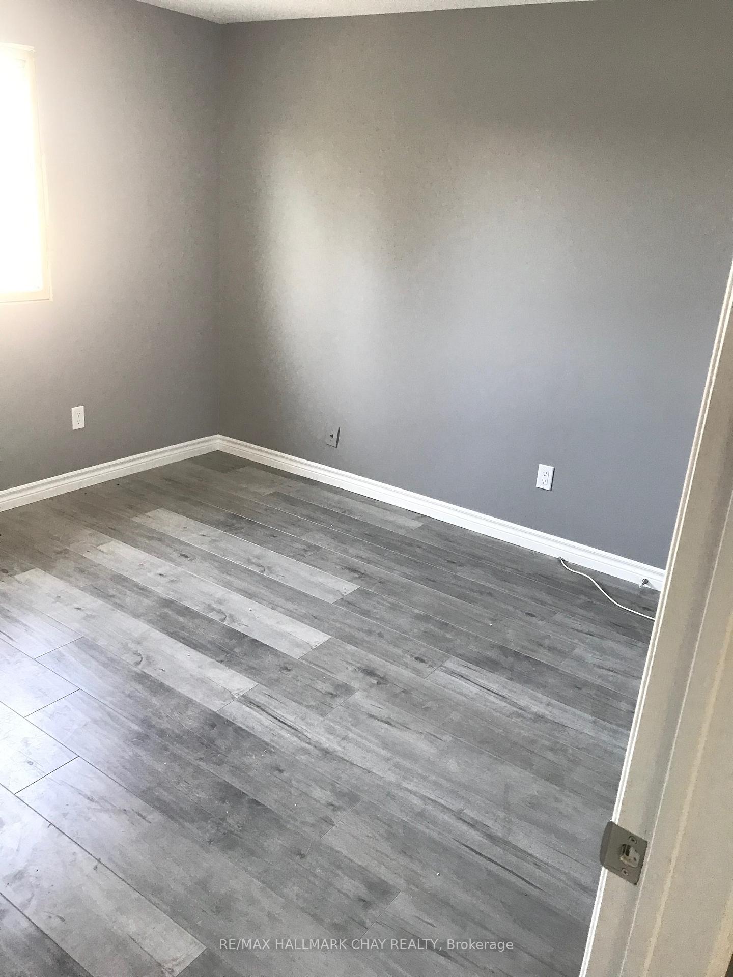 Photo 15 of 51 Hadden Crescent, Barrie, Cundles East — HOMEH