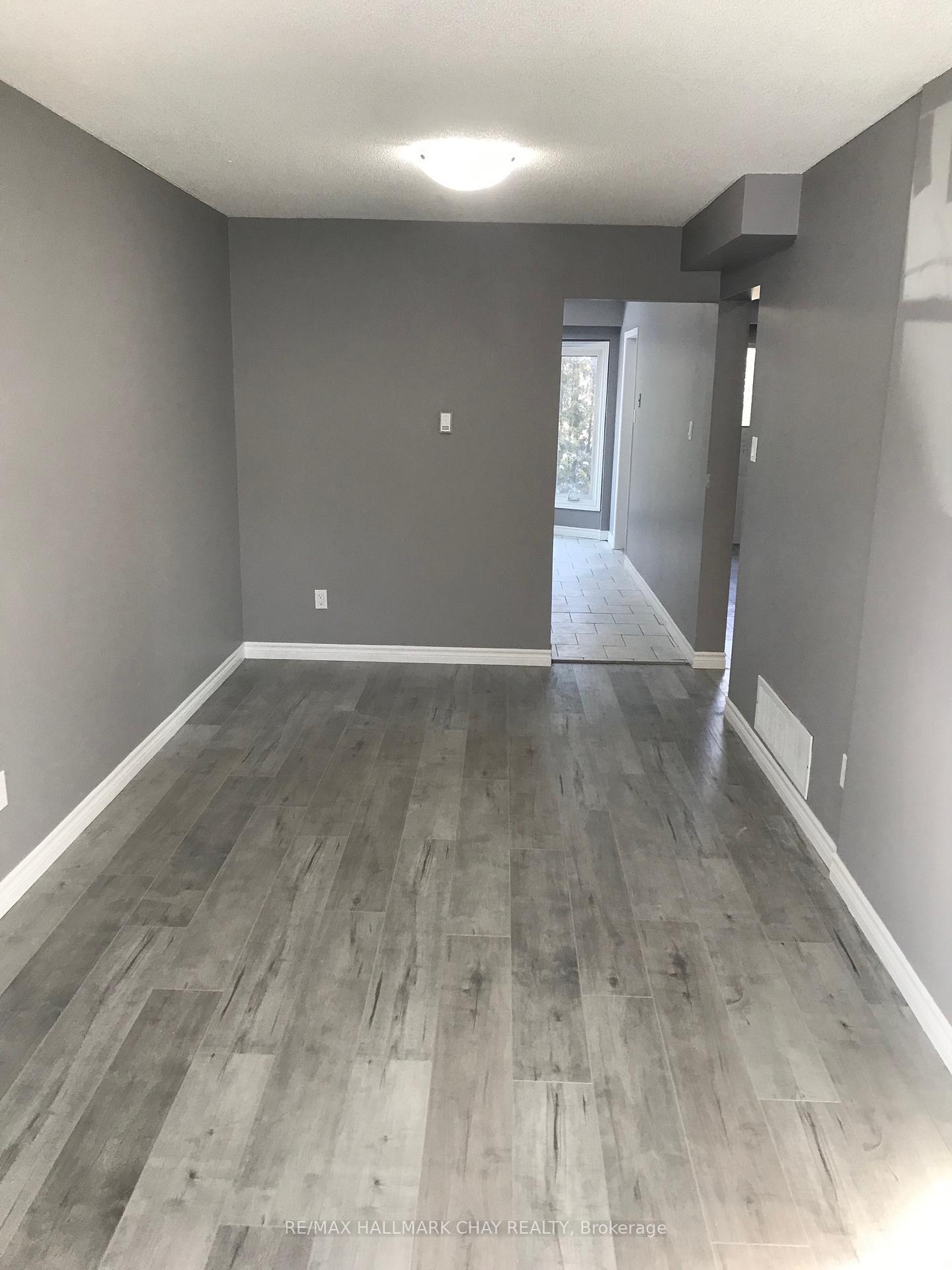 Photo 19 of 51 Hadden Crescent, Barrie, Cundles East — HOMEH
