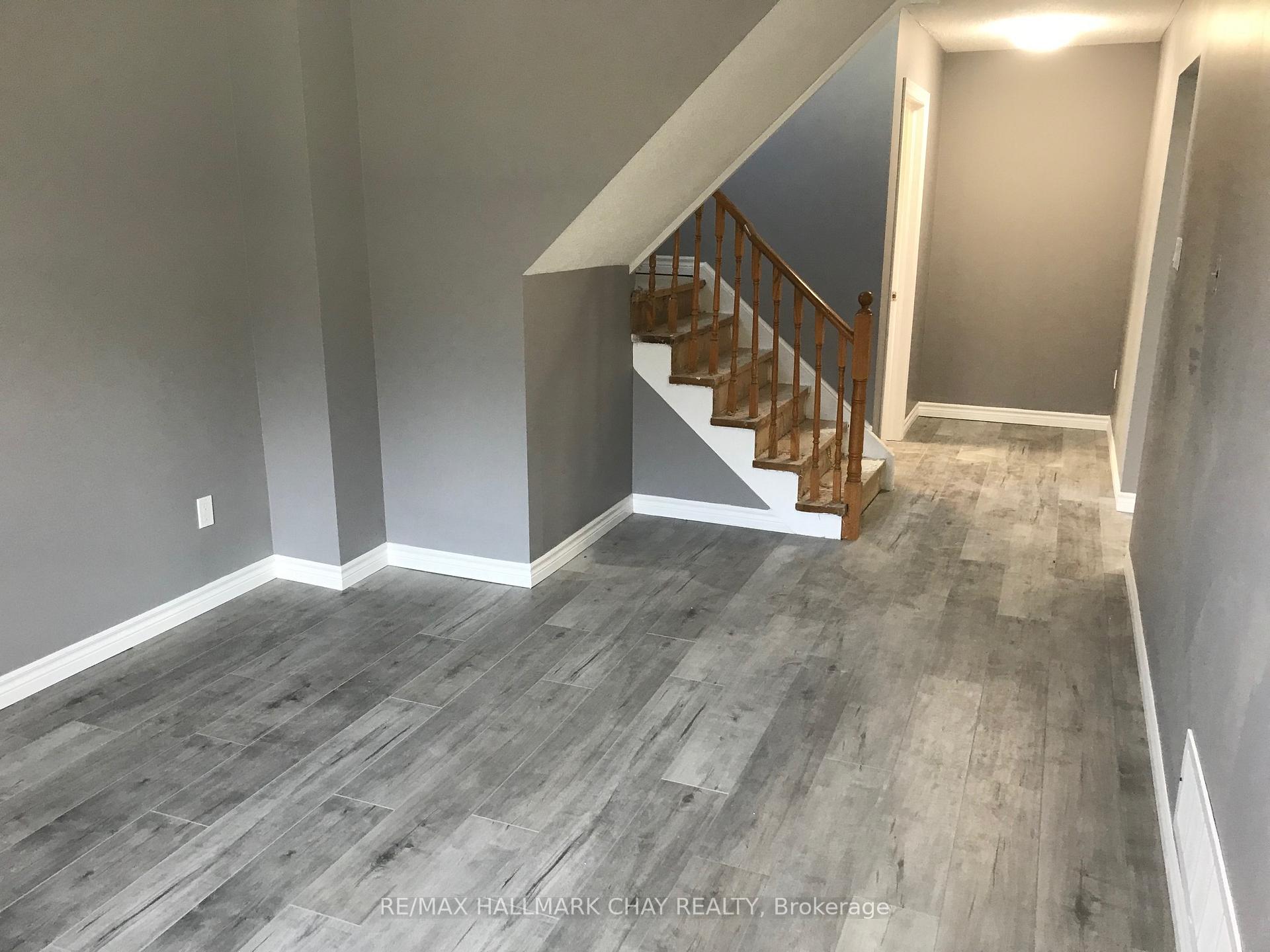 Photo 21 of 51 Hadden Crescent, Barrie, Cundles East — HOMEH