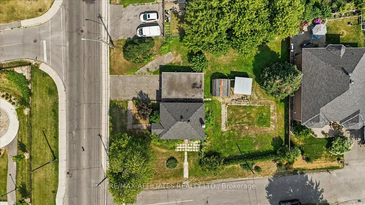 Photo 17 of 1133 Snow Street, Ottawa, Cyrville — HOMEH