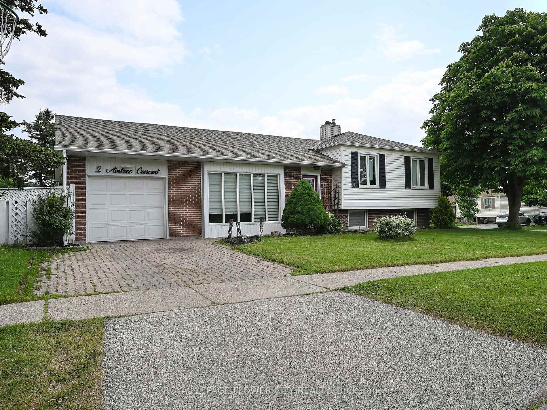 Photo 1 of 2 Aintree Crescent, Brampton, Avondale — HOMEH