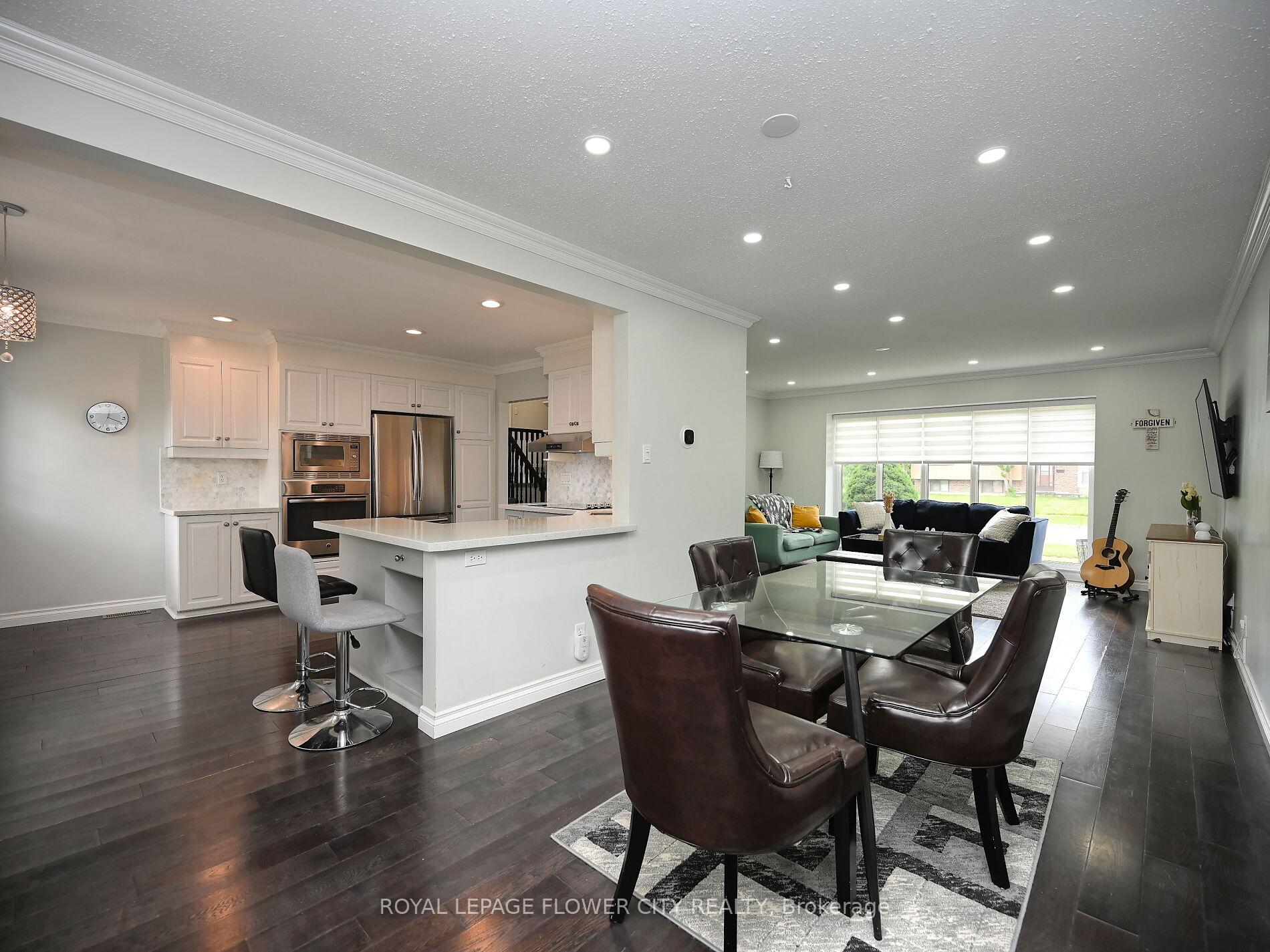 Photo 40 of 2 Aintree Crescent, Brampton, Avondale — HOMEH