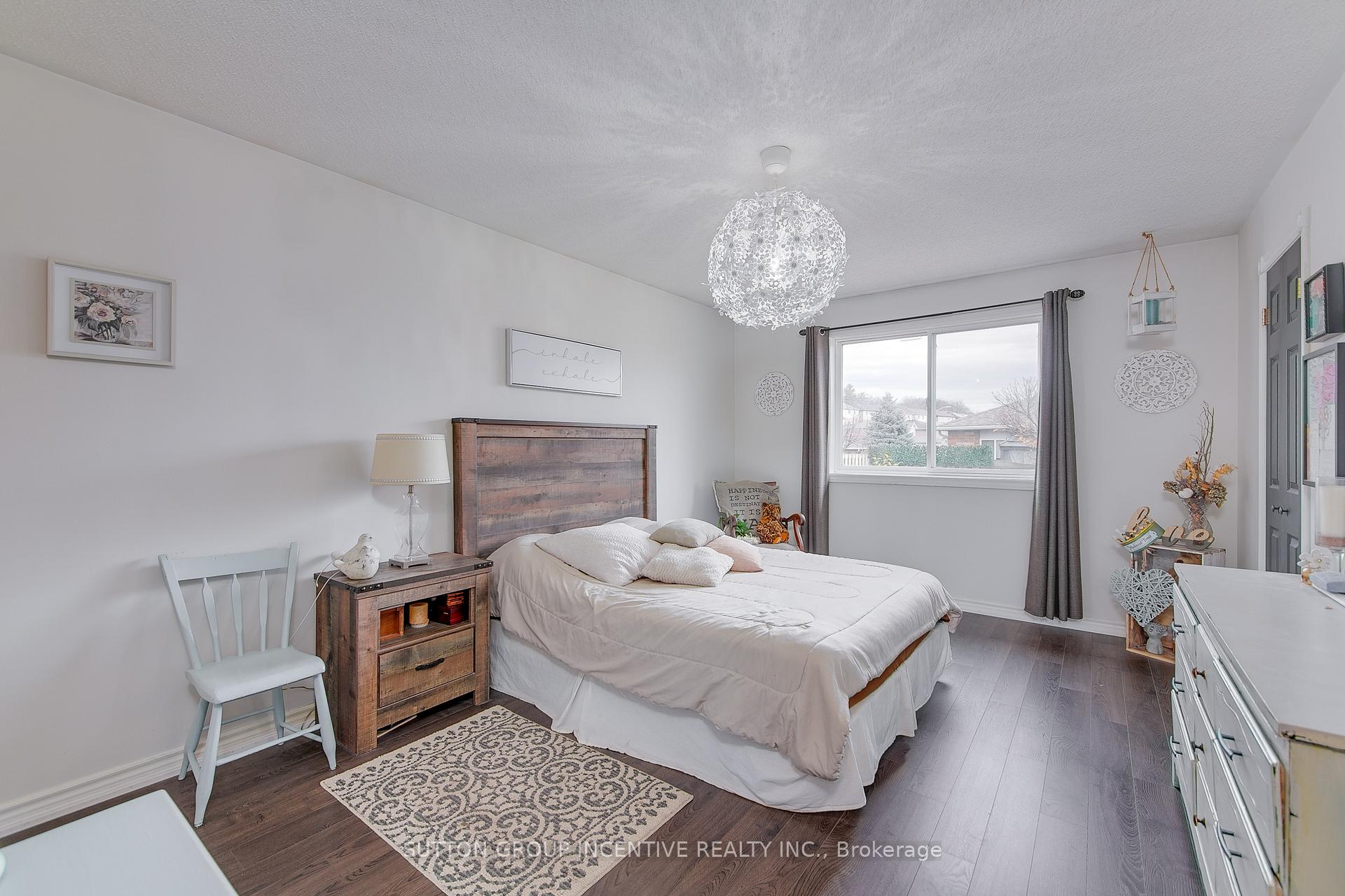 Photo 14 of 24 Ruffet Drive, Barrie, Edgehill Drive — HOMEH