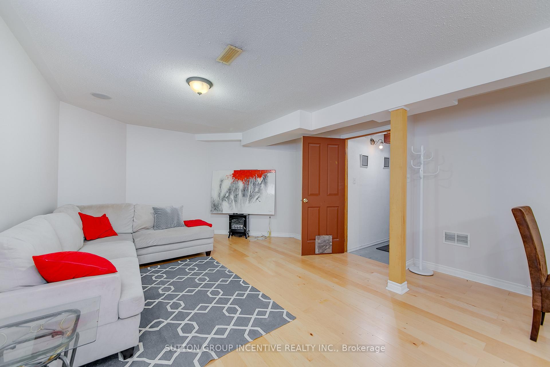 Photo 27 of 24 Ruffet Drive, Barrie, Edgehill Drive — HOMEH