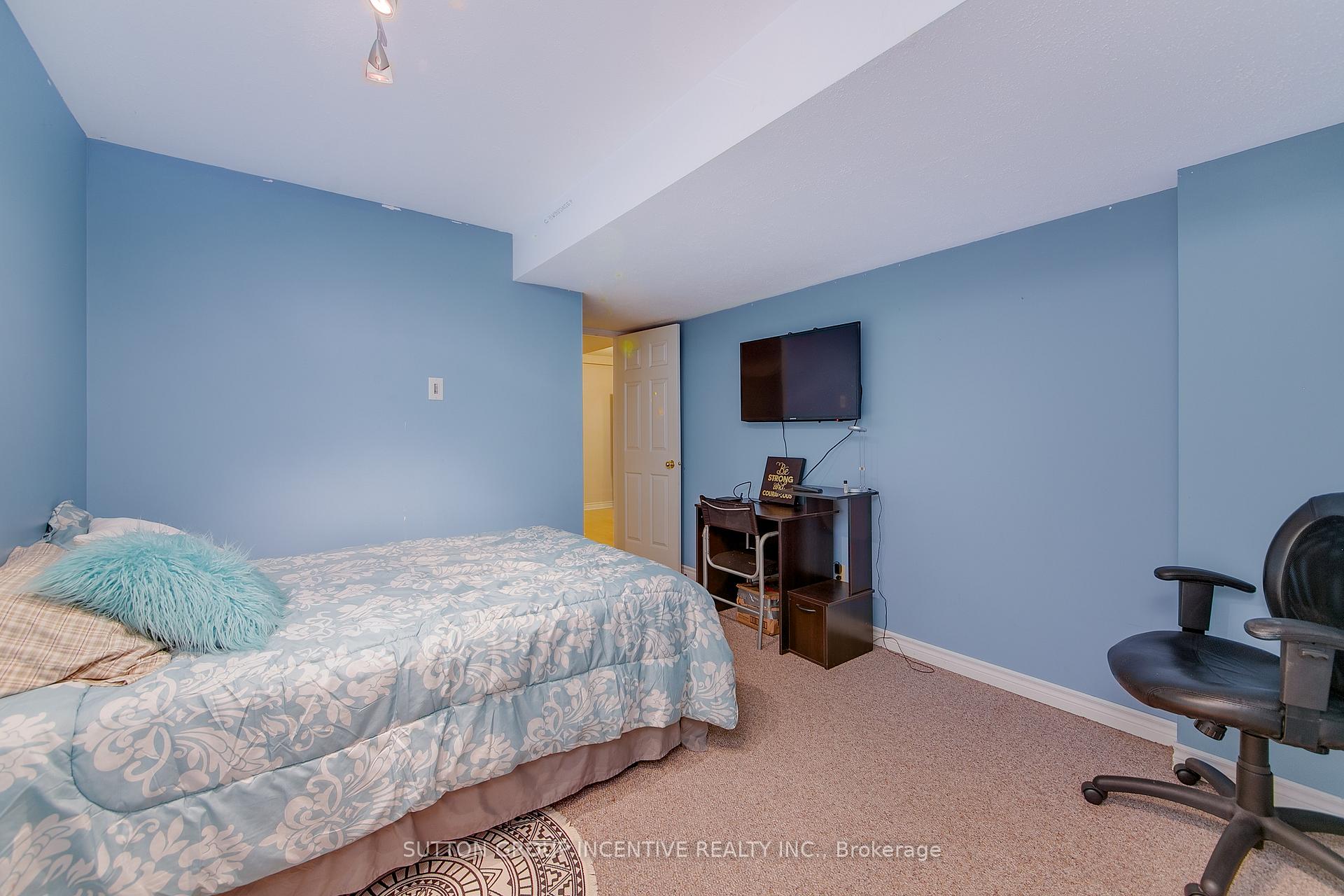 Photo 31 of 24 Ruffet Drive, Barrie, Edgehill Drive — HOMEH