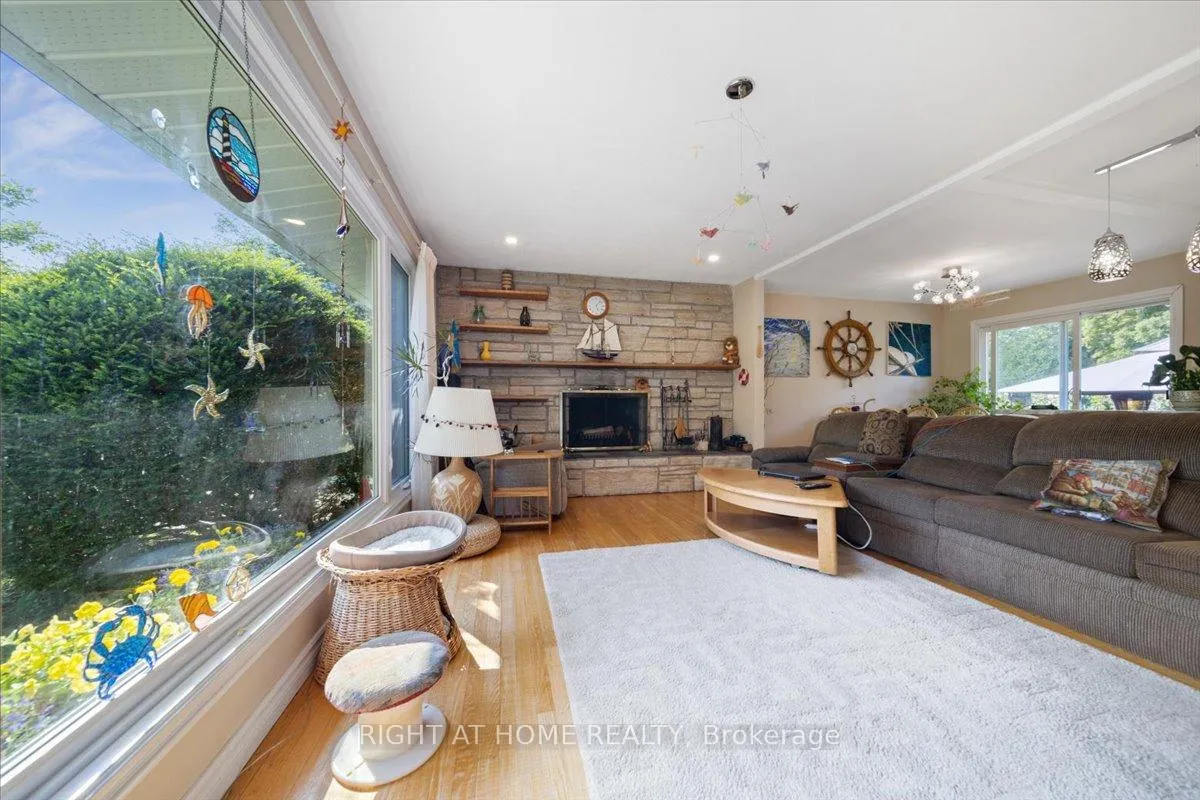 Photo 11 of 1 Harrogate Place, Ottawa, Crystal Beach — HOMEH