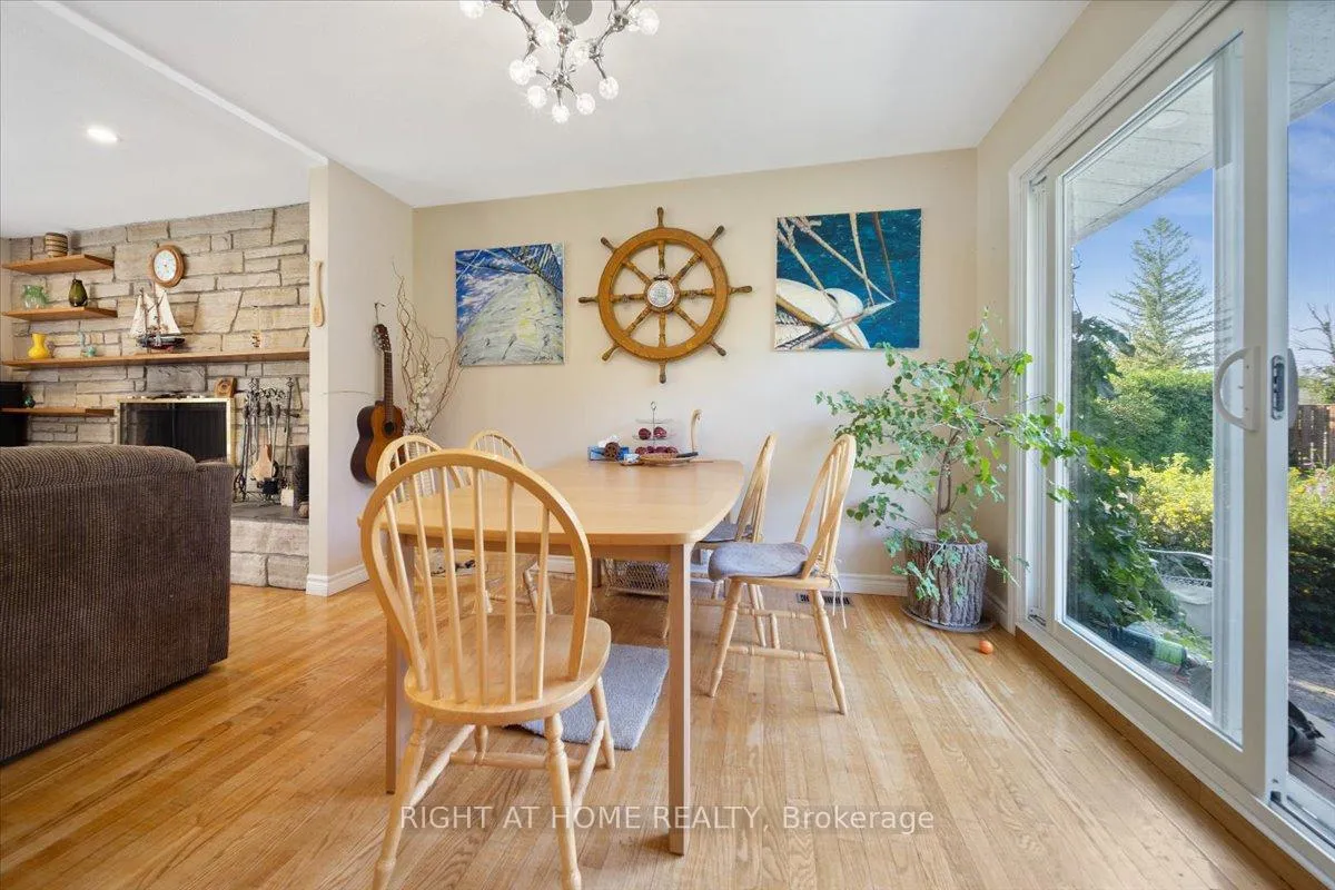 Photo 13 of 1 Harrogate Place, Ottawa, Crystal Beach — HOMEH