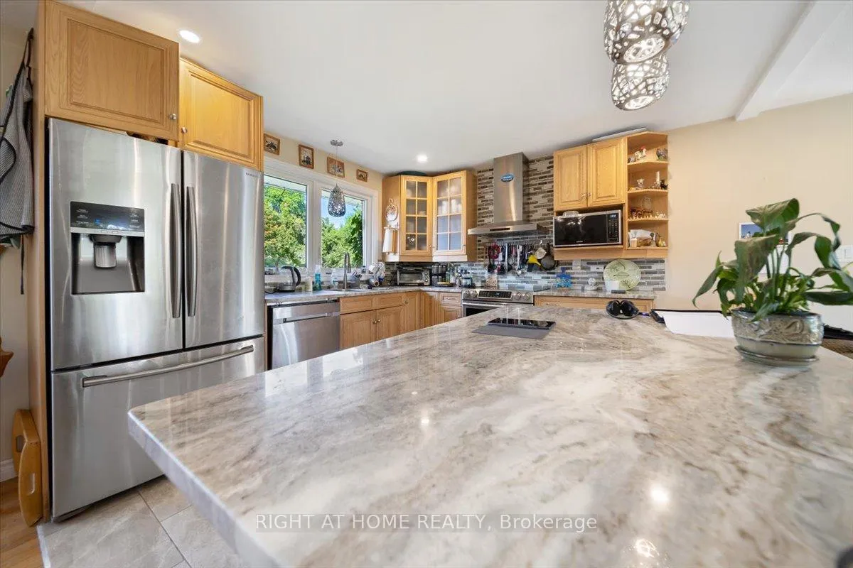 Photo 15 of 1 Harrogate Place, Ottawa, Crystal Beach — HOMEH