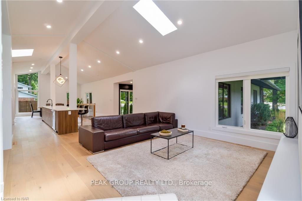 Photo 7 of 189 Lockhart Drive, St. Catharines, Glendale/Glenridge — HOMEH
