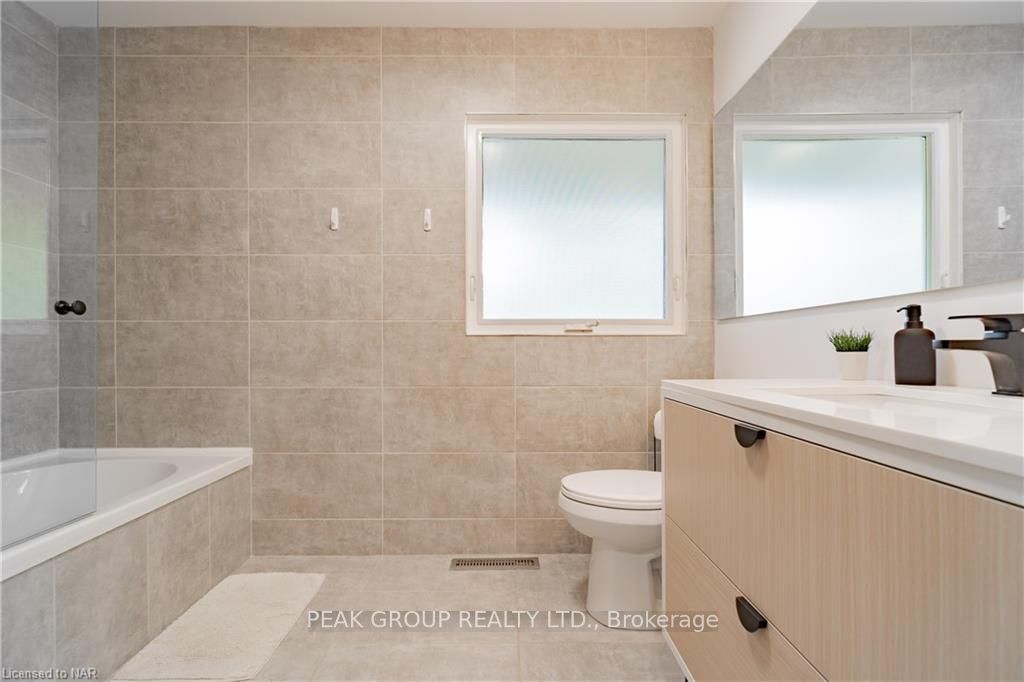 Photo 16 of 189 Lockhart Drive, St. Catharines, Glendale/Glenridge — HOMEH