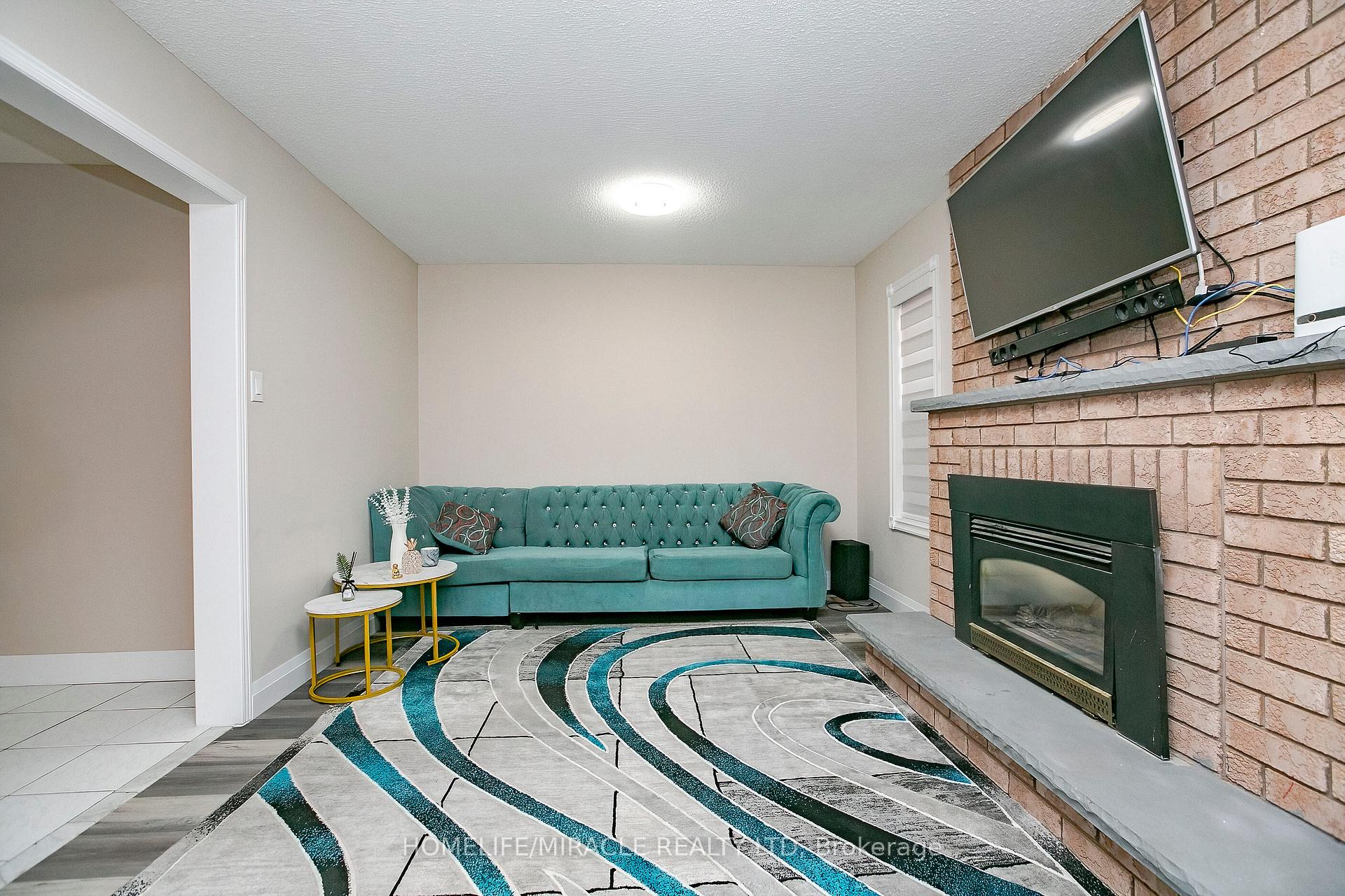 Photo 9 of 107 Michigan Avenue, Brampton, Fletcher's Creek South — HOMEH