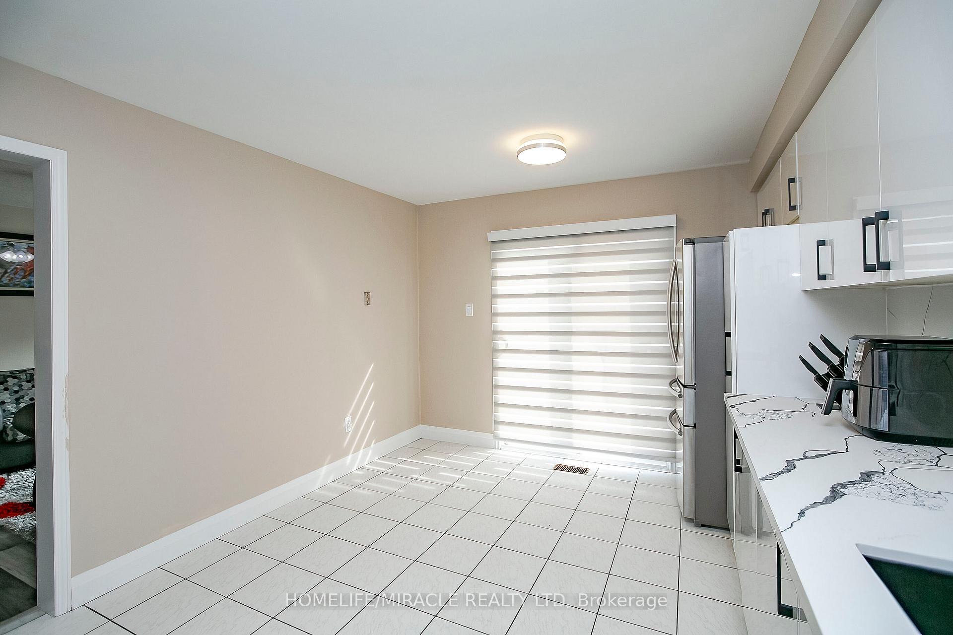 Photo 15 of 107 Michigan Avenue, Brampton, Fletcher's Creek South — HOMEH