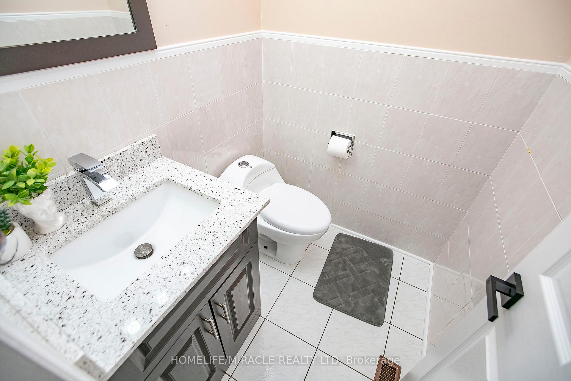 Photo 17 of 107 Michigan Avenue, Brampton, Fletcher's Creek South — HOMEH