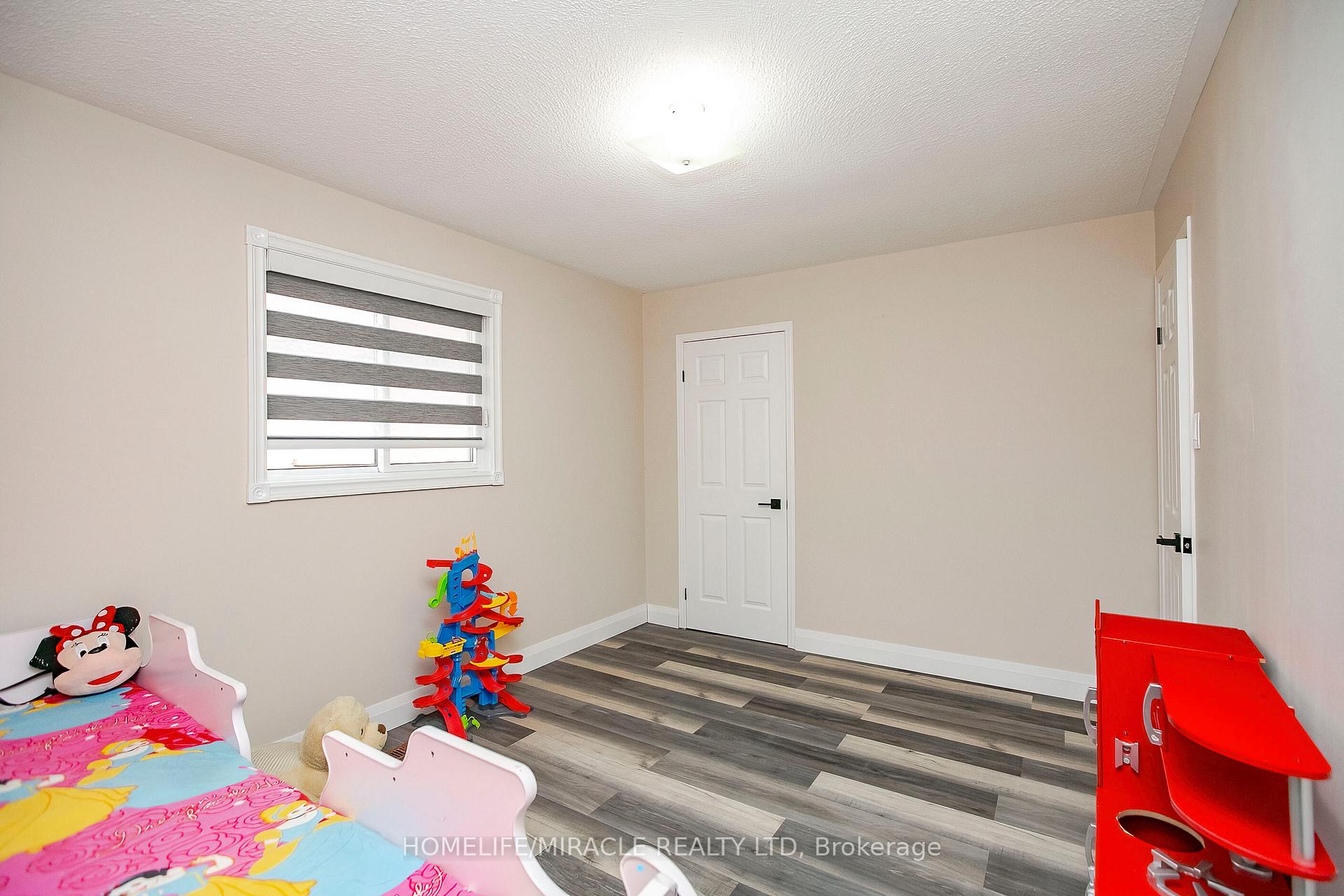 Photo 26 of 107 Michigan Avenue, Brampton, Fletcher's Creek South — HOMEH
