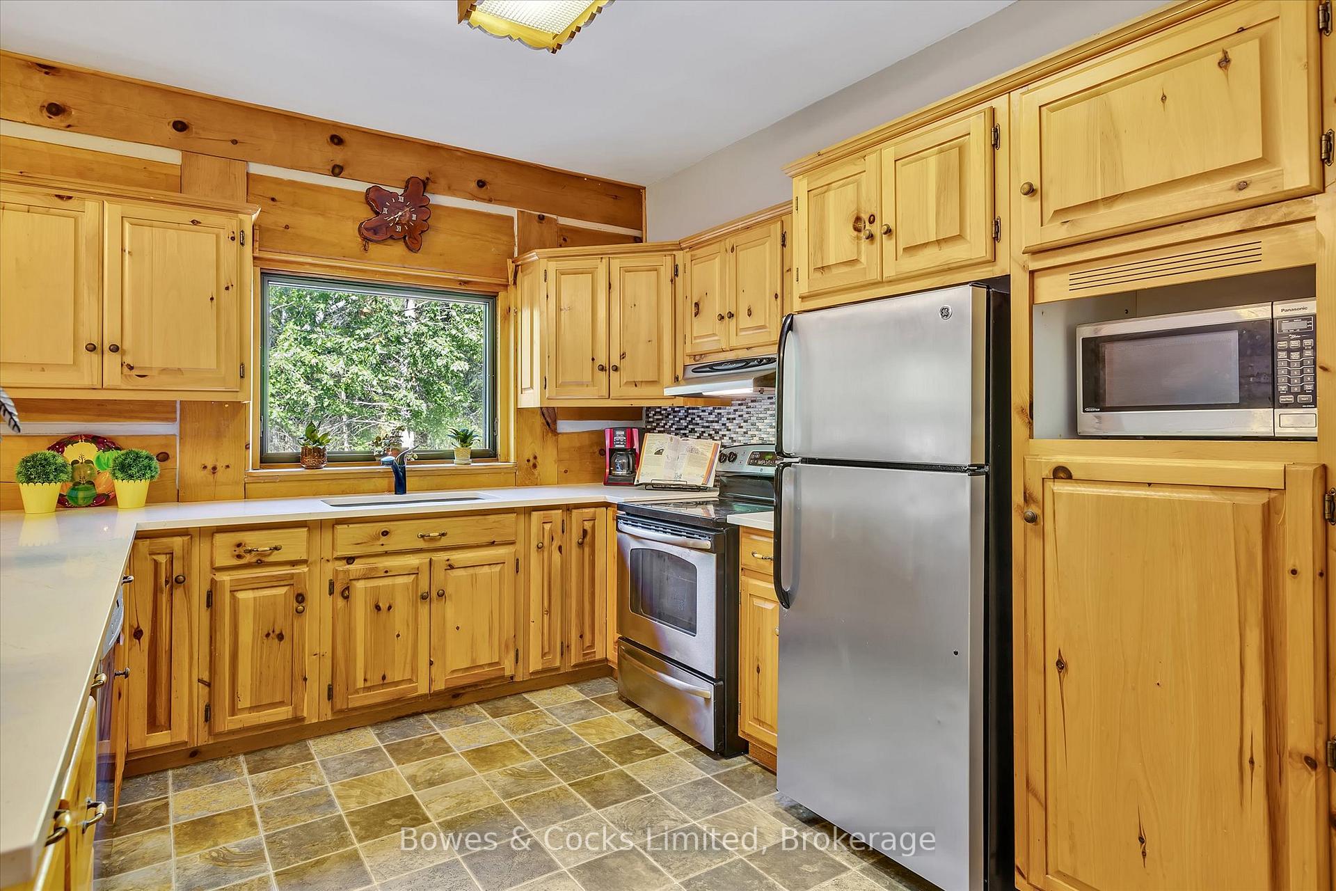 Photo 23 of 575 Golf Course Road, Douro-Dummer — HOMEH