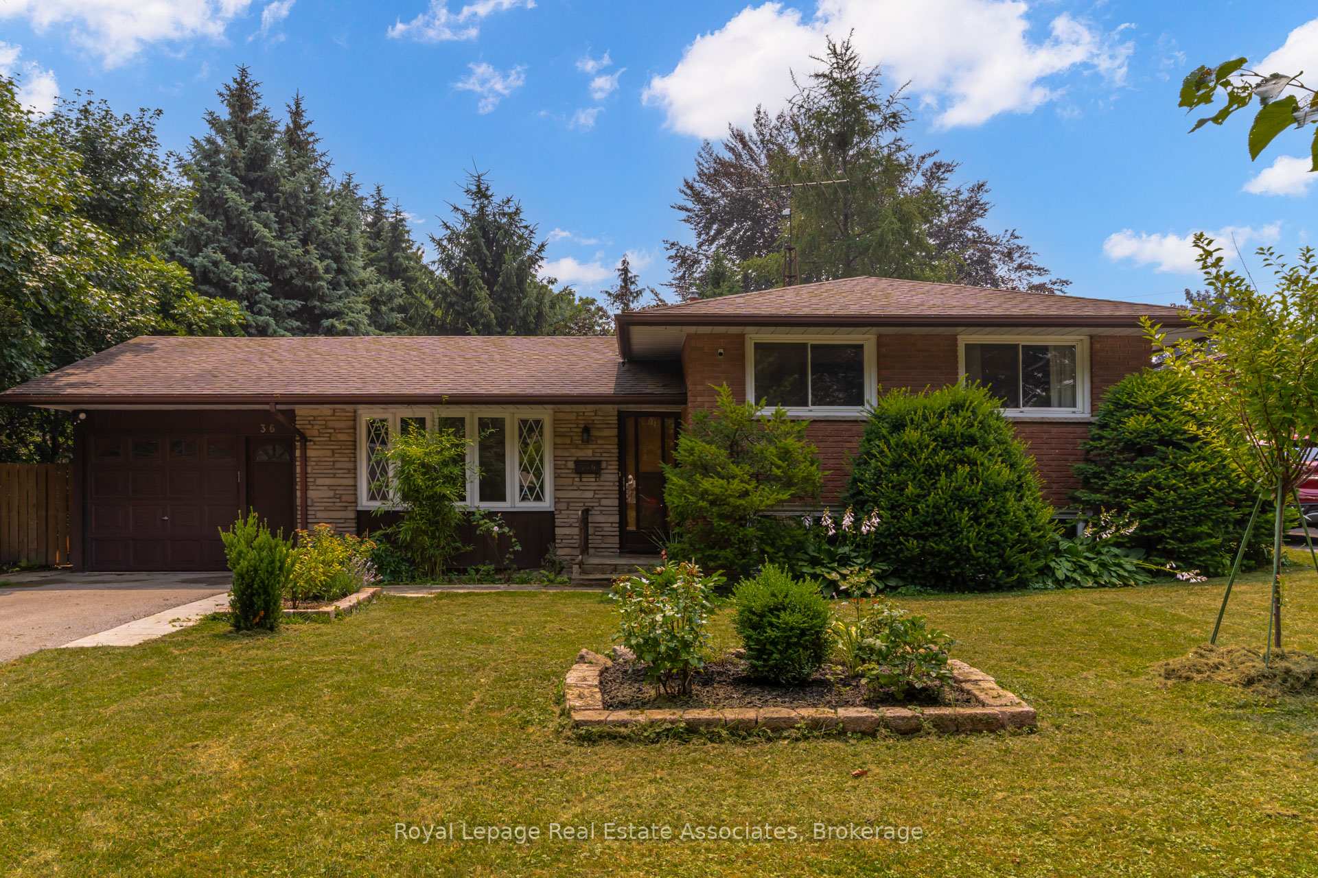 Photo 1 of 36 Trelawne Drive, St. Catharines, Vine/Linwell — HOMEH