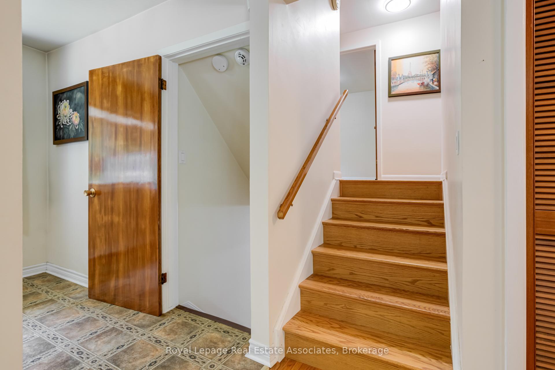 Photo 7 of 36 Trelawne Drive, St. Catharines, Vine/Linwell — HOMEH