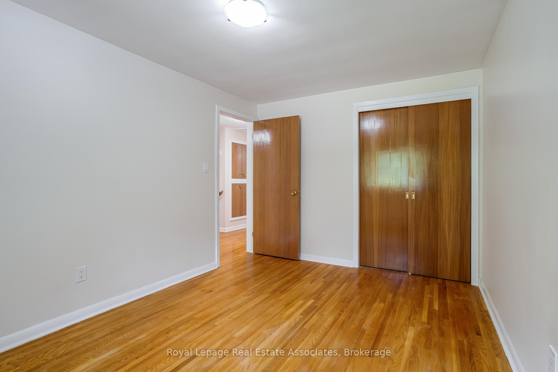 Photo 16 of 36 Trelawne Drive, St. Catharines, Vine/Linwell — HOMEH
