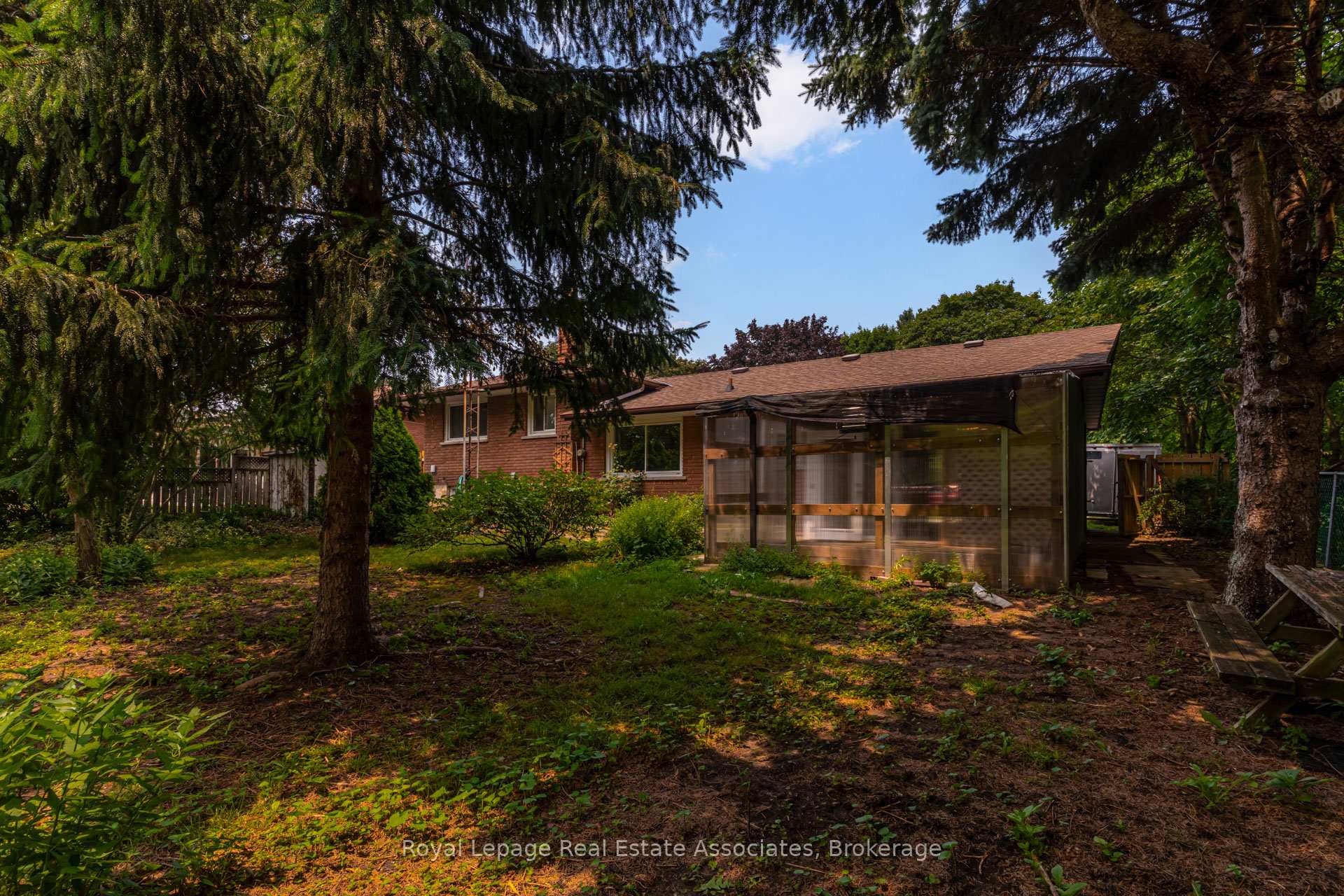 Photo 31 of 36 Trelawne Drive, St. Catharines, Vine/Linwell — HOMEH