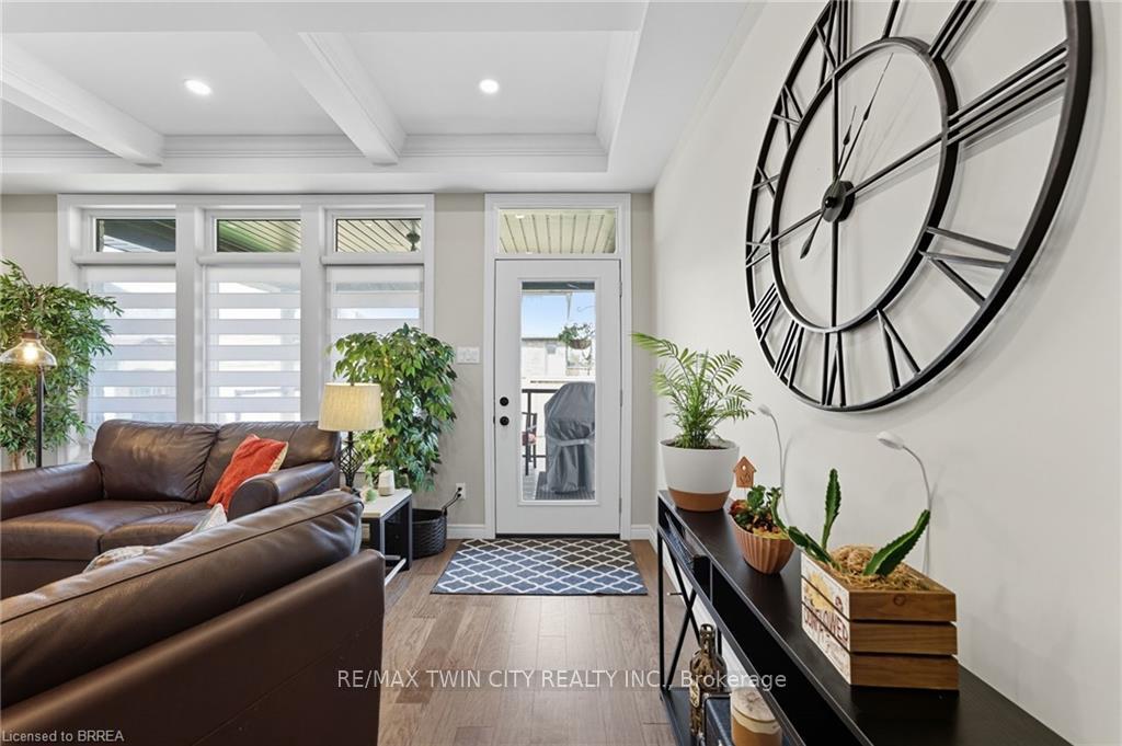 Photo 14 of 20 Masters Lane, Brant, Paris — HOMEH