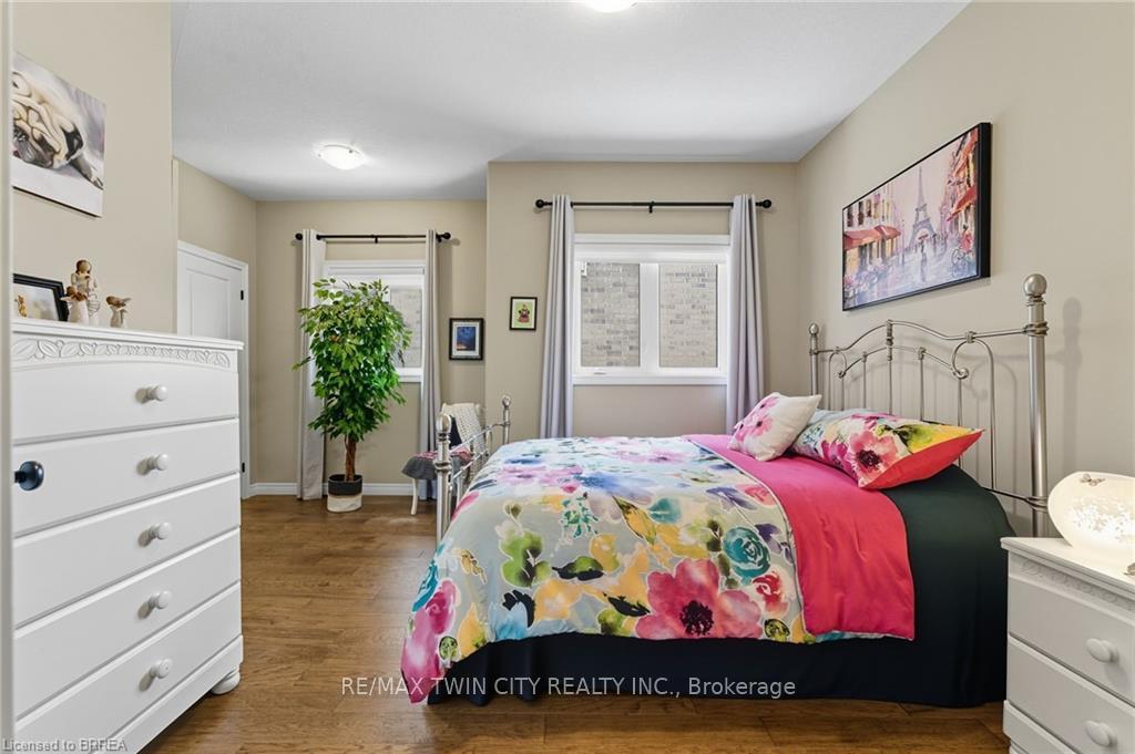 Photo 18 of 20 Masters Lane, Brant, Paris — HOMEH