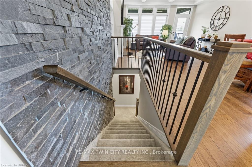 Photo 24 of 20 Masters Lane, Brant, Paris — HOMEH