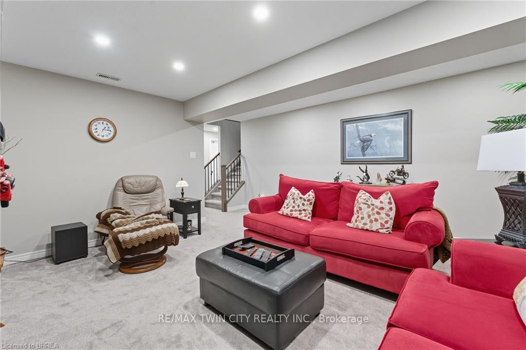 Photo 25 of 20 Masters Lane, Brant, Paris — HOMEH