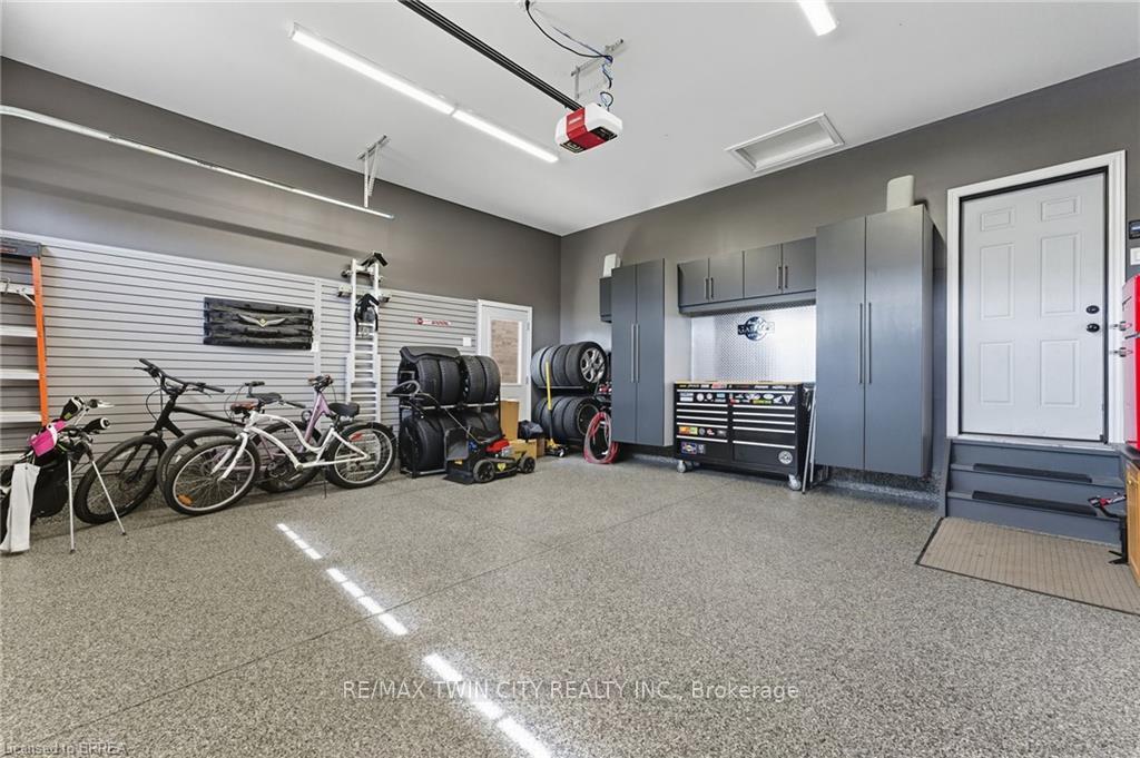 Photo 26 of 20 Masters Lane, Brant, Paris — HOMEH