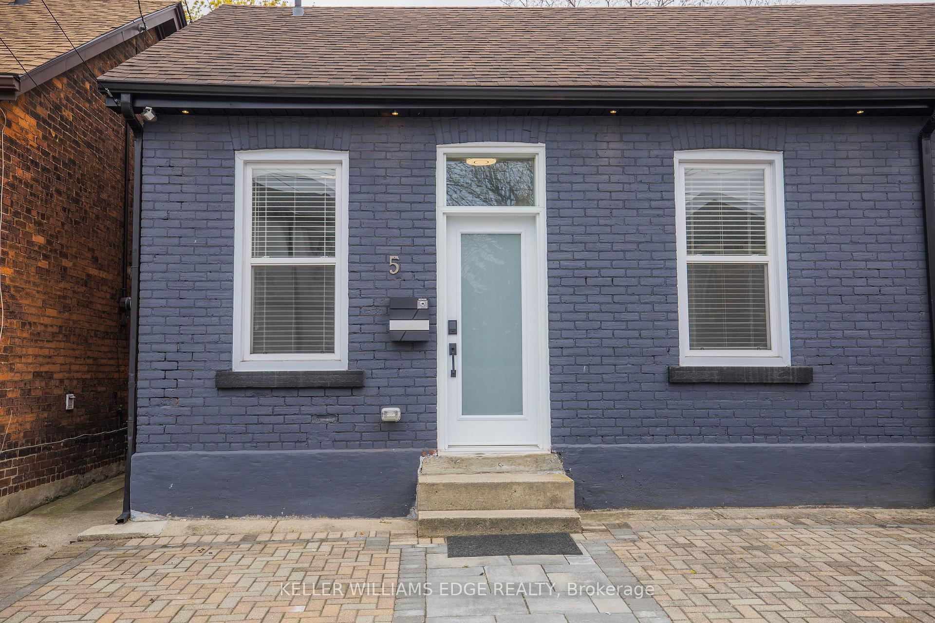 Front of 5 Florence Street