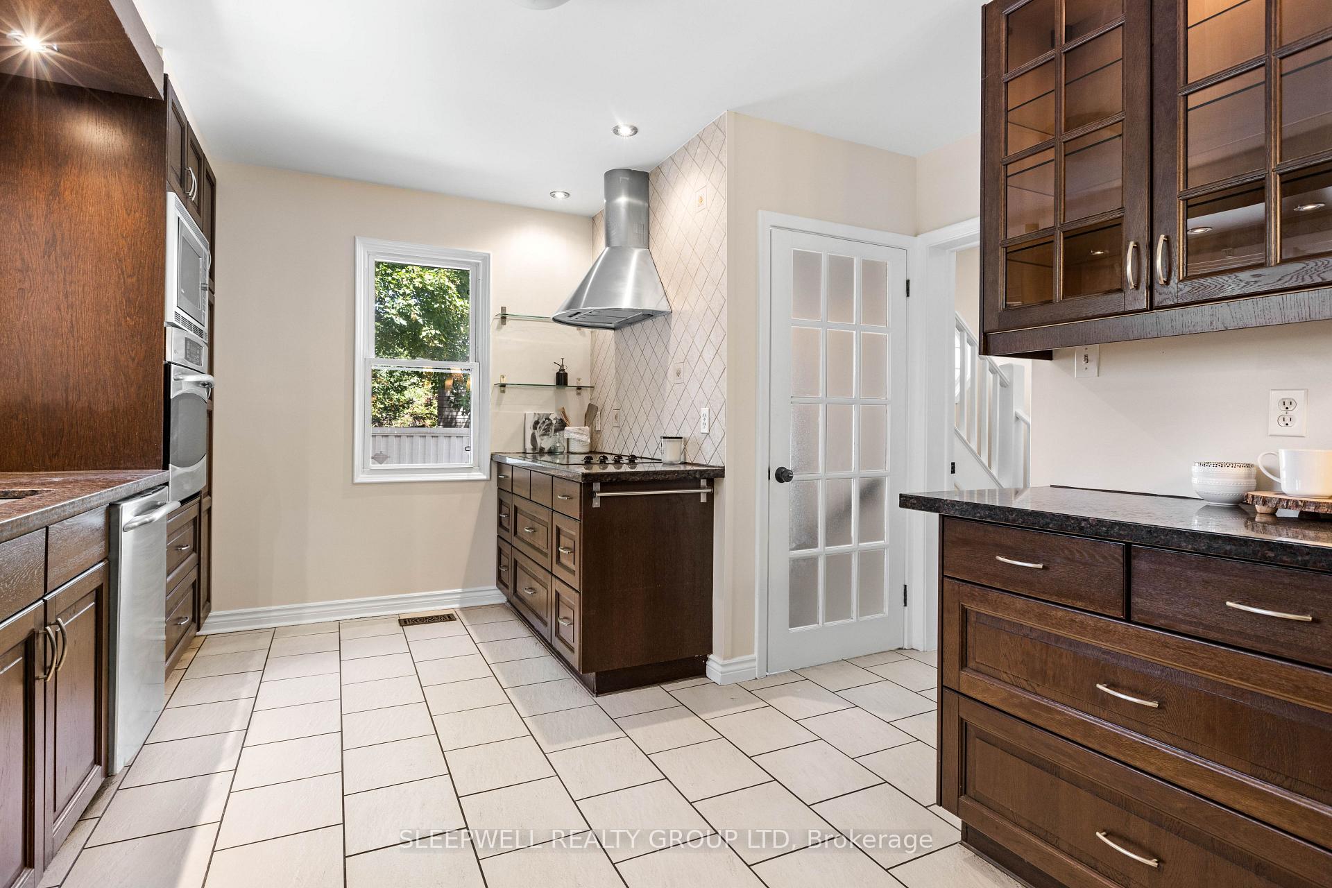 Photo 11 of 2209 Belair Drive, Ottawa, Bel Air Park — HOMEH