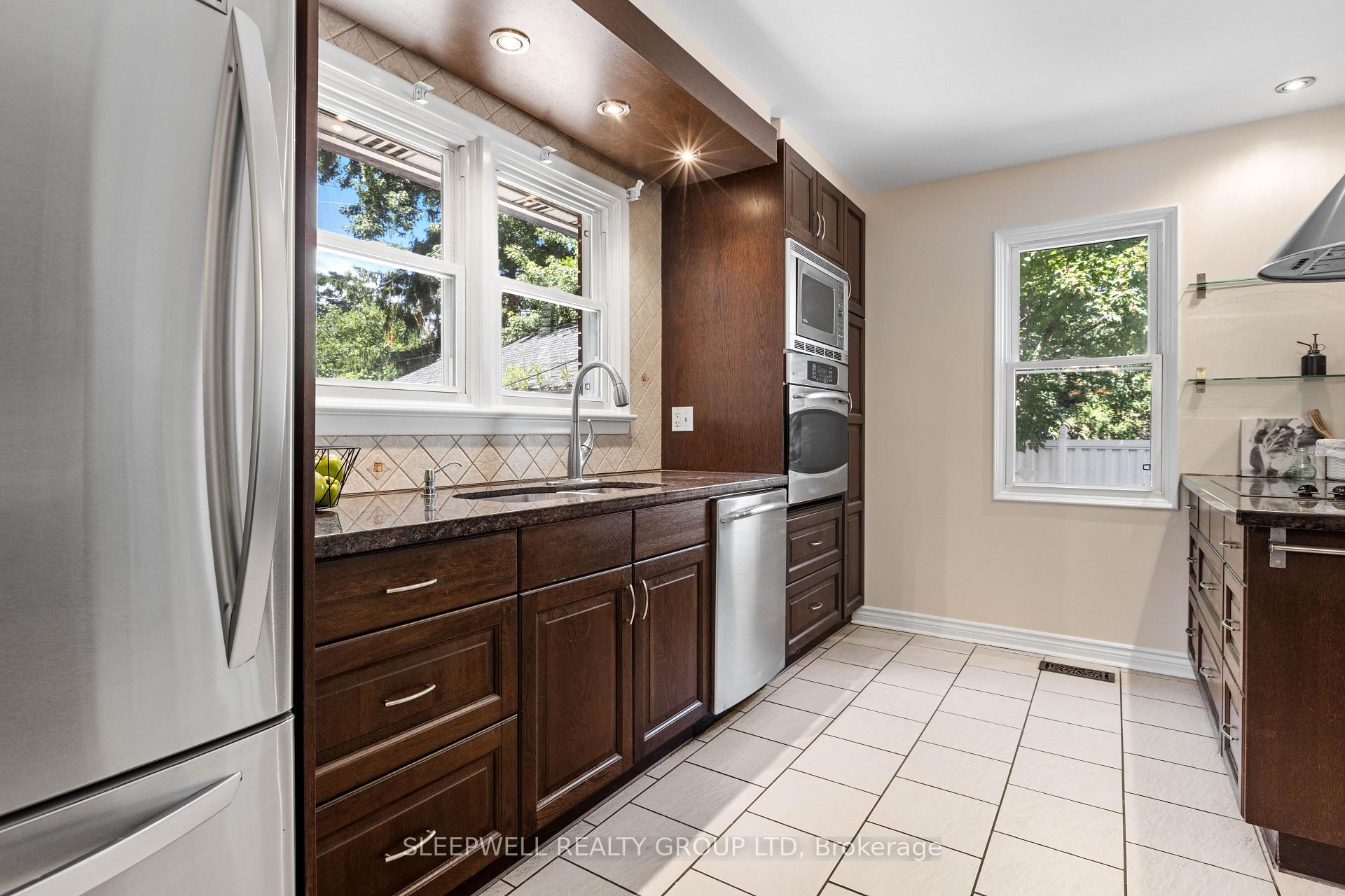 Photo 12 of 2209 Belair Drive, Ottawa, Bel Air Park — HOMEH