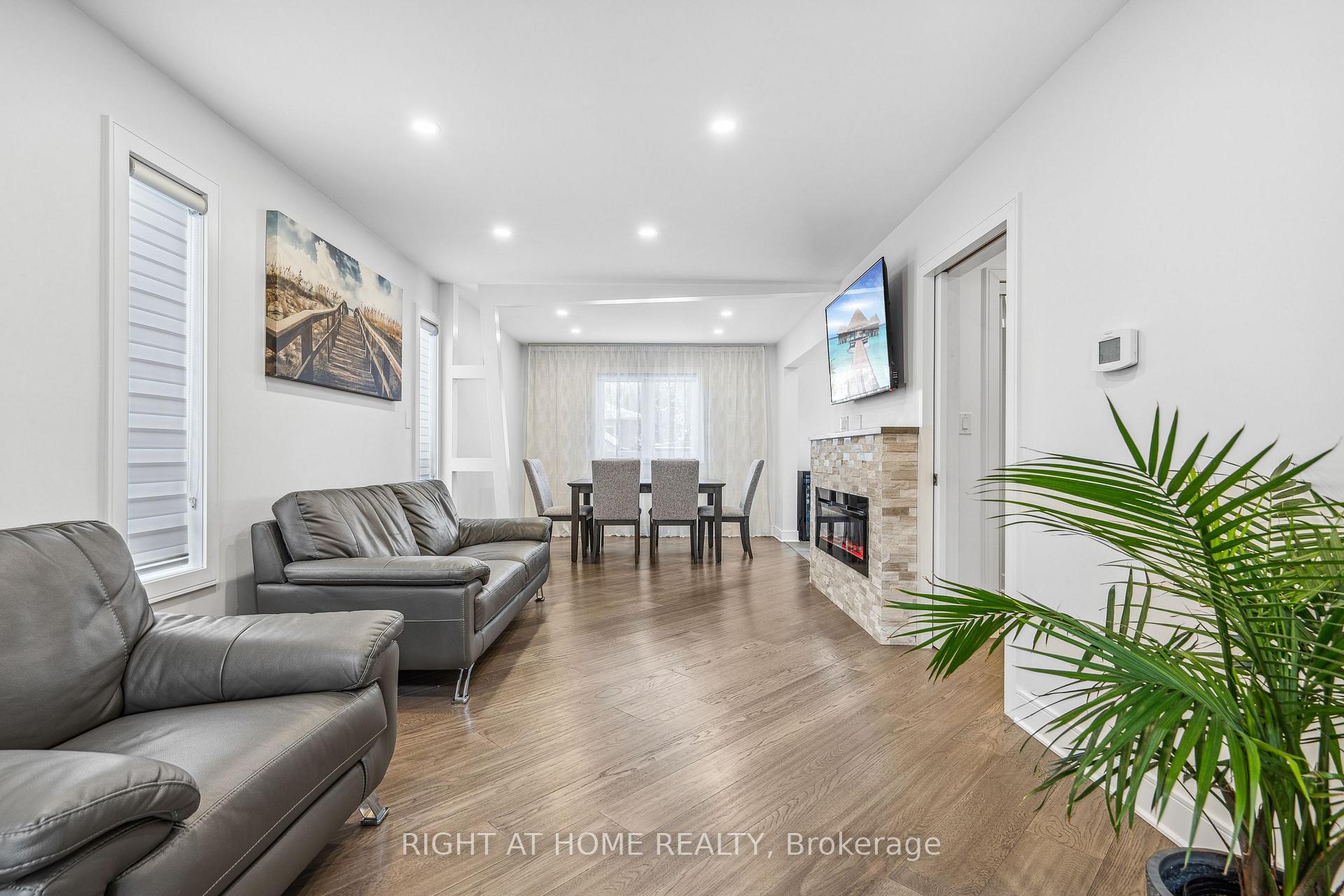 Photo 5 of 14 Butternut Drive, Barrie, Holly — HOMEH