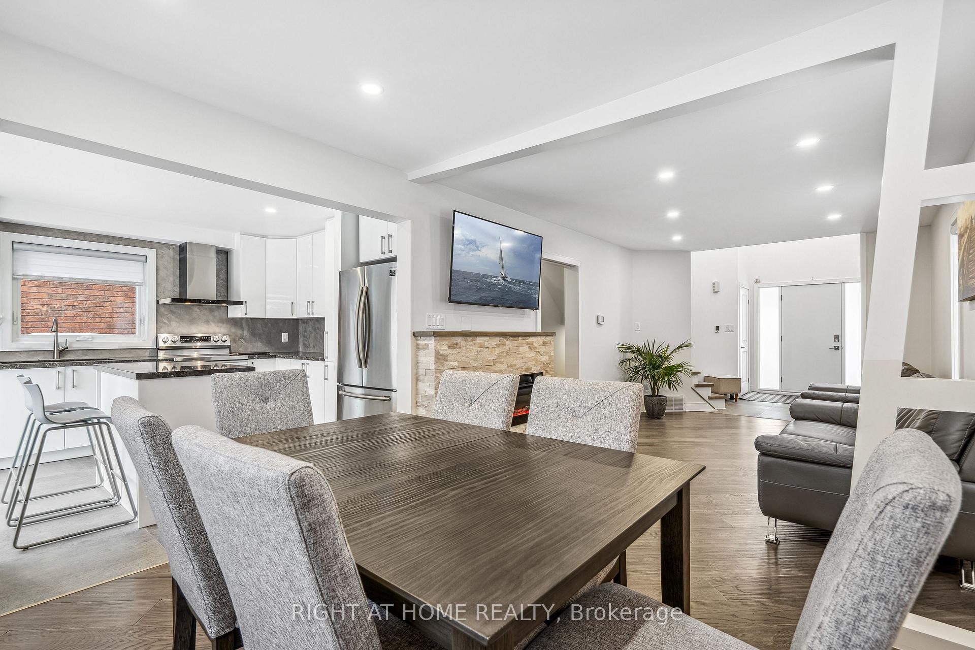 Photo 16 of 14 Butternut Drive, Barrie, Holly — HOMEH