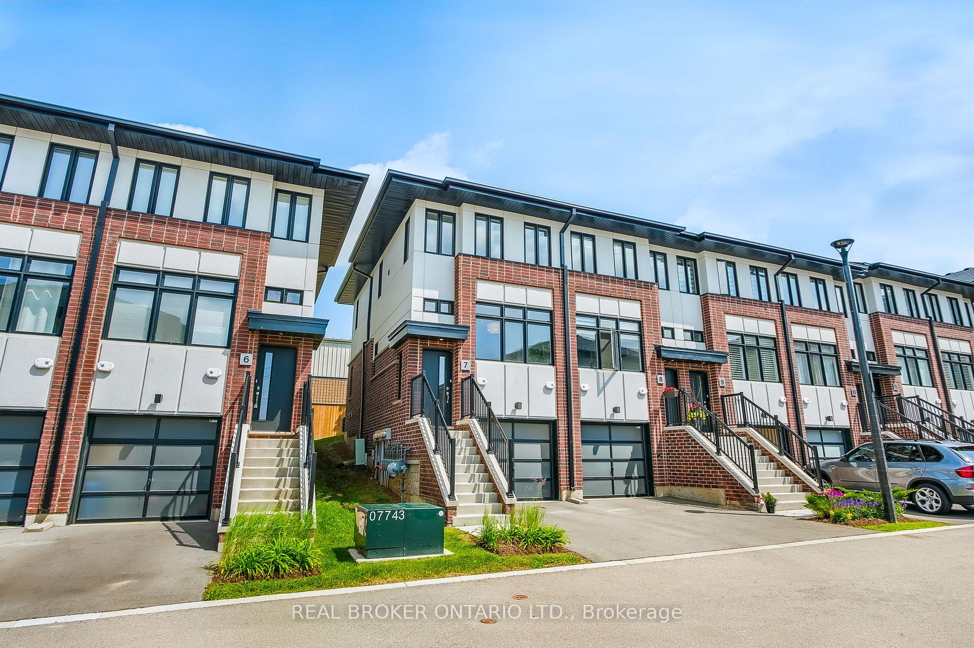 Photo 3 of Unit 7, 527 Shaver Road, Hamilton, Ancaster — HOMEH