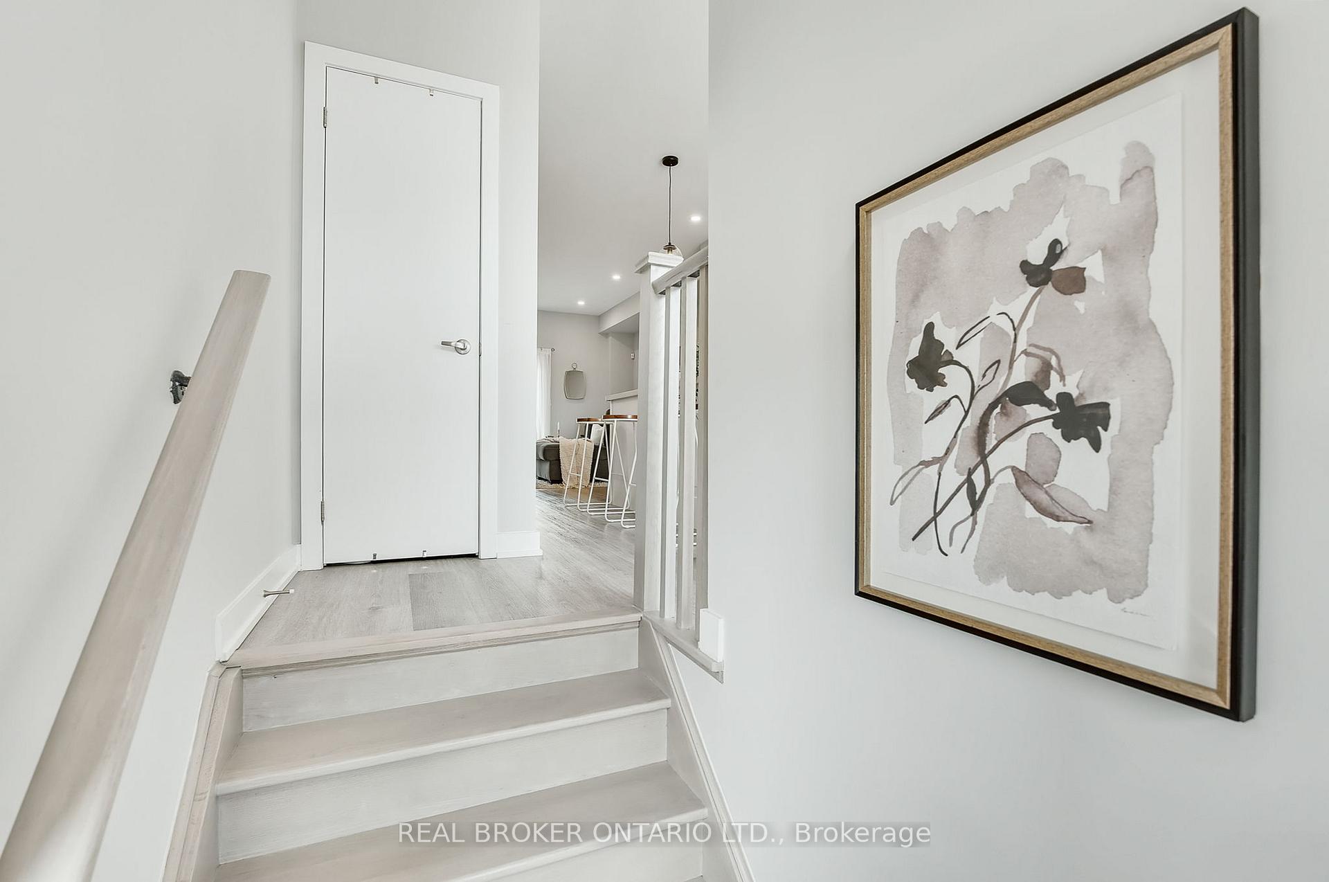 Photo 6 of Unit 7, 527 Shaver Road, Hamilton, Ancaster — HOMEH